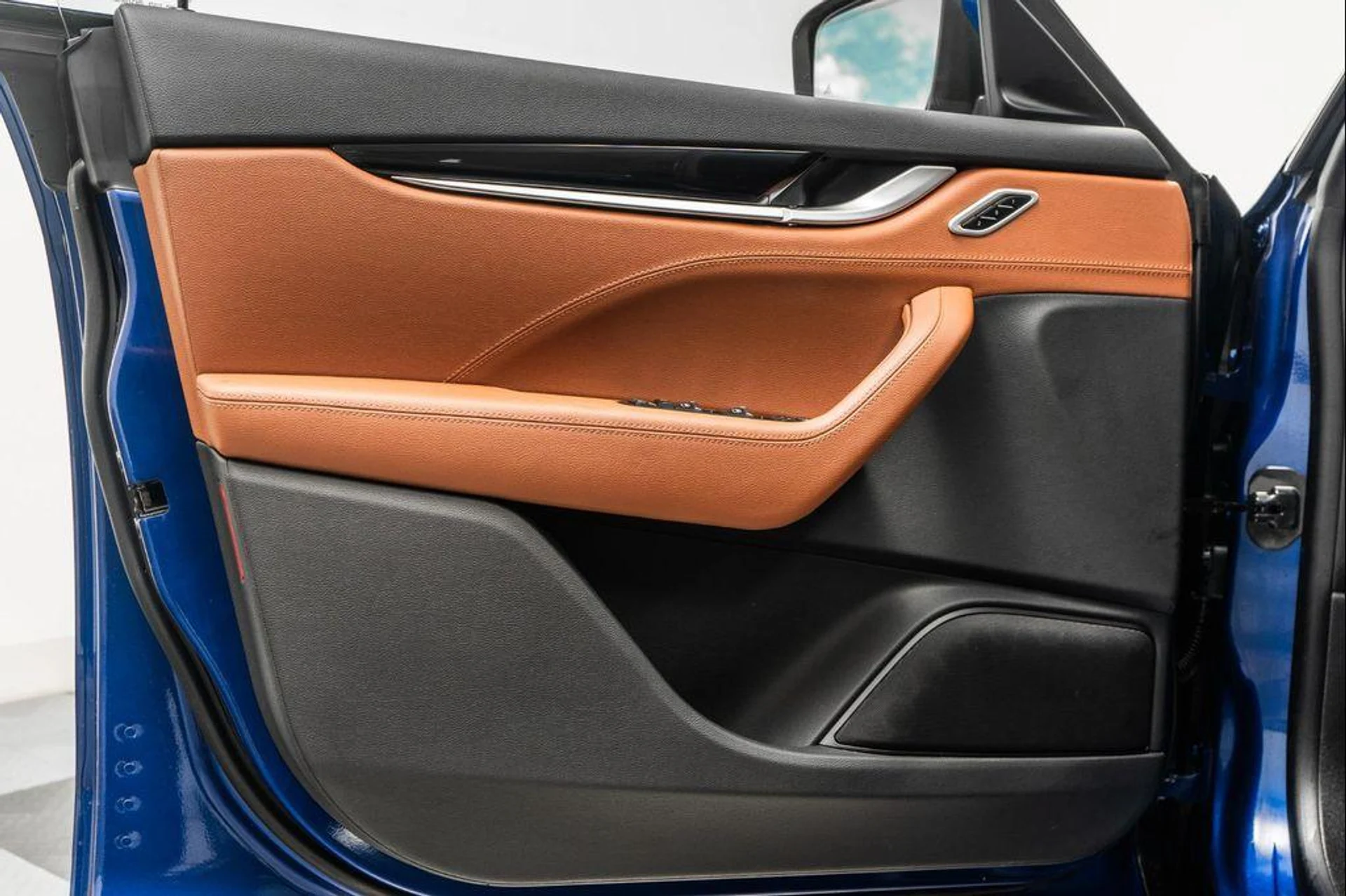 mph037_222405673_6_Uia_Xdk_uu_L3b_Gb22_Mr_Mxm3j_Z0_M_6825d56b1a