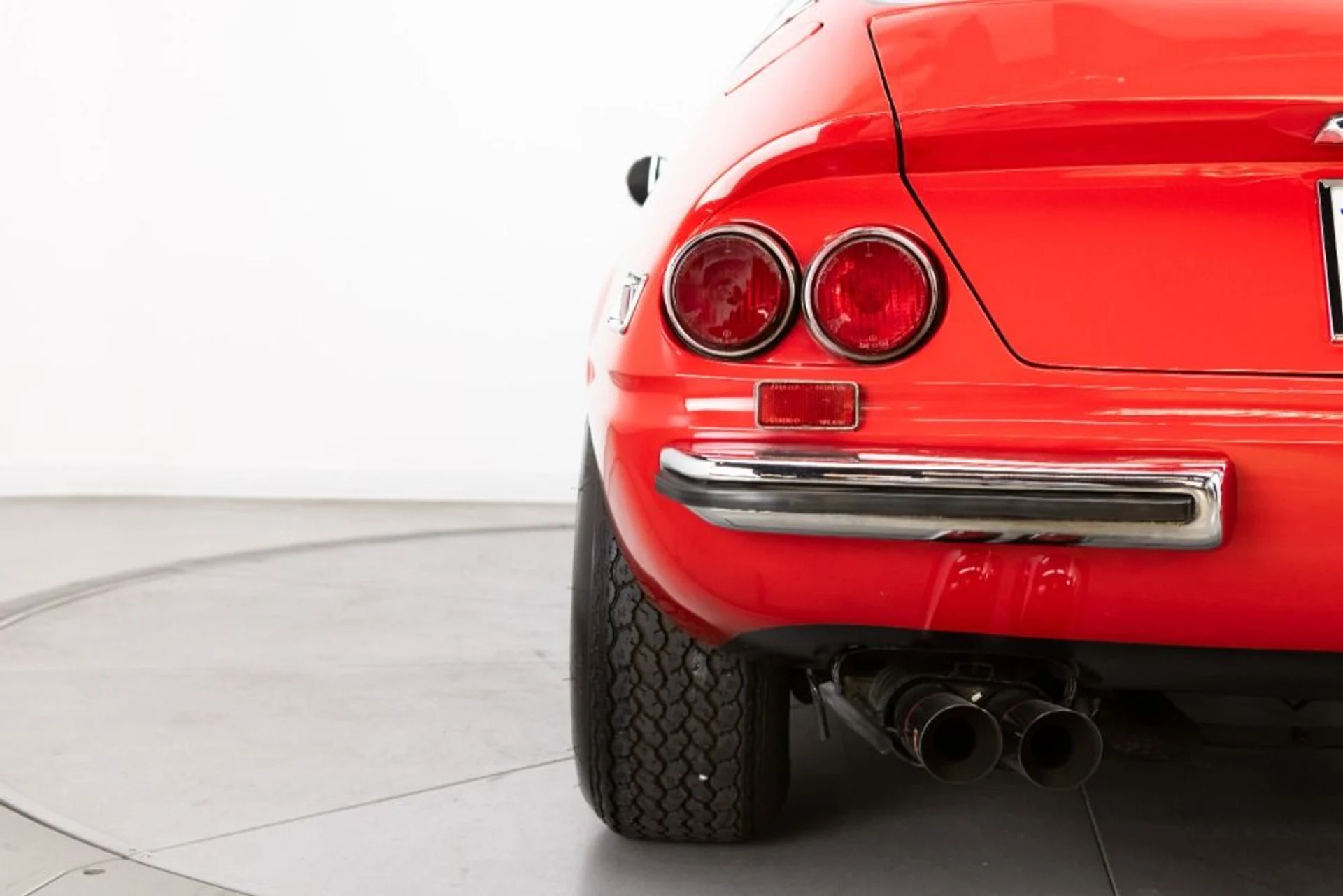 mph037_2236050359_Used_1971_Ferrari_365_GTB_4_82ed57d623