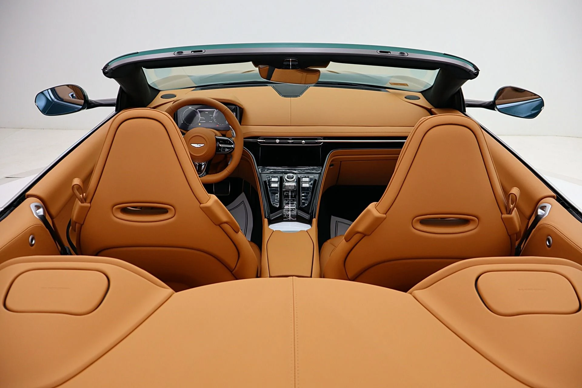 mph037_2239258999_New_2026_Aston_Martin_DB_12_Volante_450754c2c1