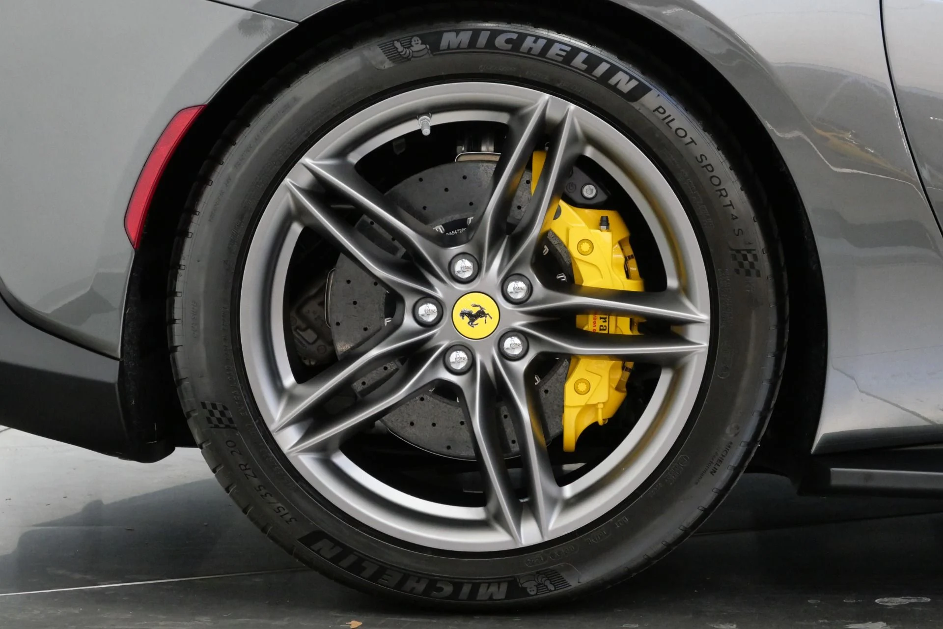 mph037_2242762134_Used_2021_Ferrari_812_GTS_Very_Low_Miles_Classic_Colors_Suspension_Lifter_1788450989_2c5cd48b66