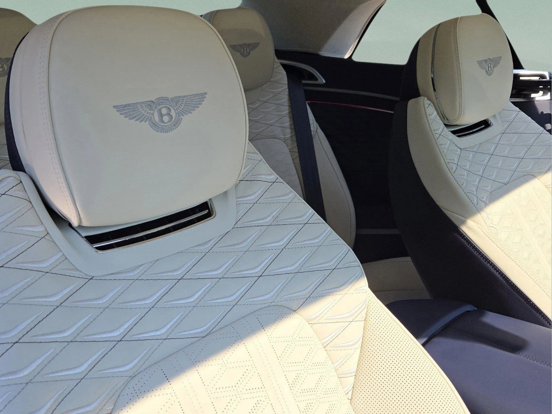 mph037_2252056772_62c5bb9e5713377598a2fca49fc8cca6x_c3e2b1cab4