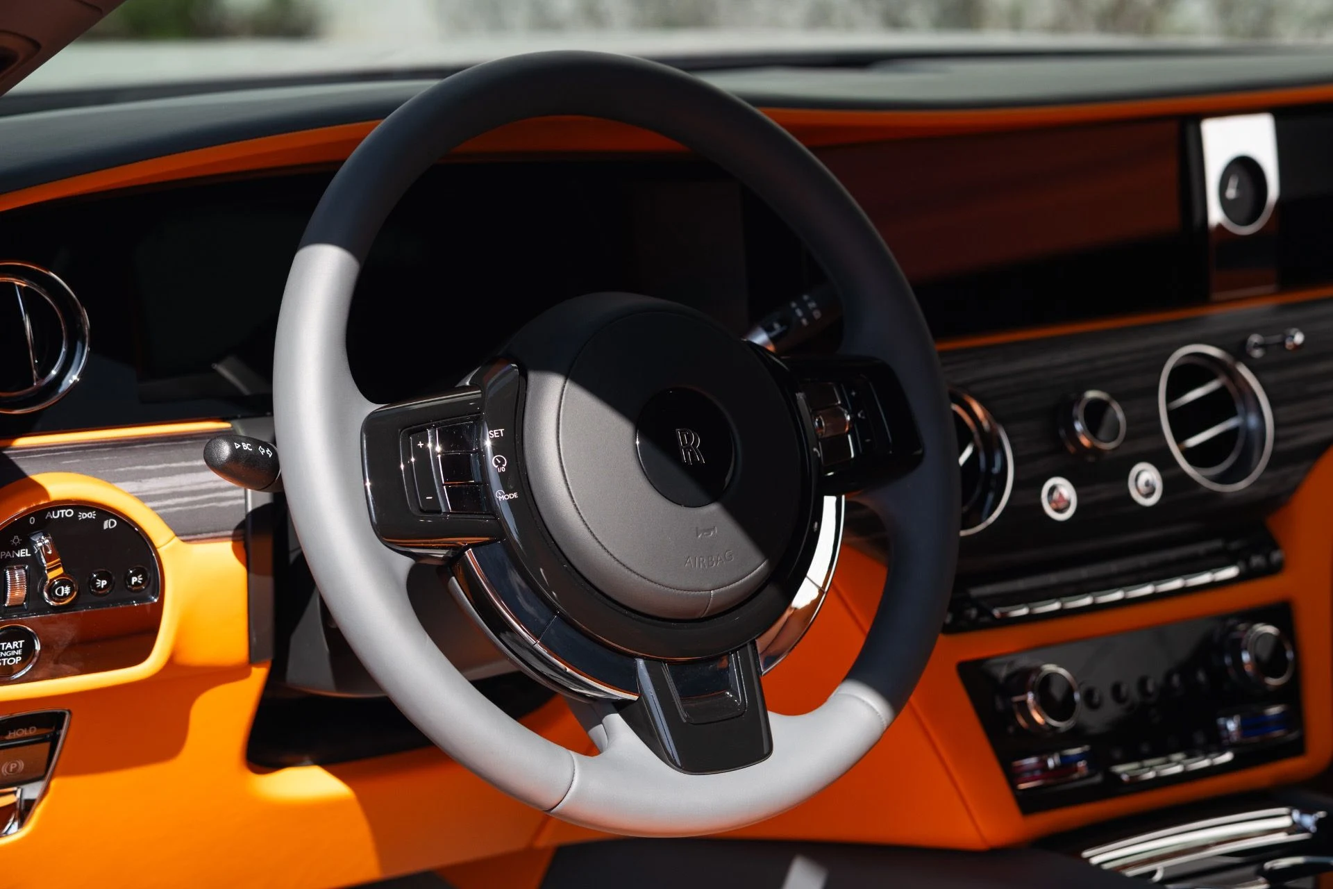 mph037_2256552095_Used_2024_Rolls_Royce_Spectre_1772250917_6cb1265c26