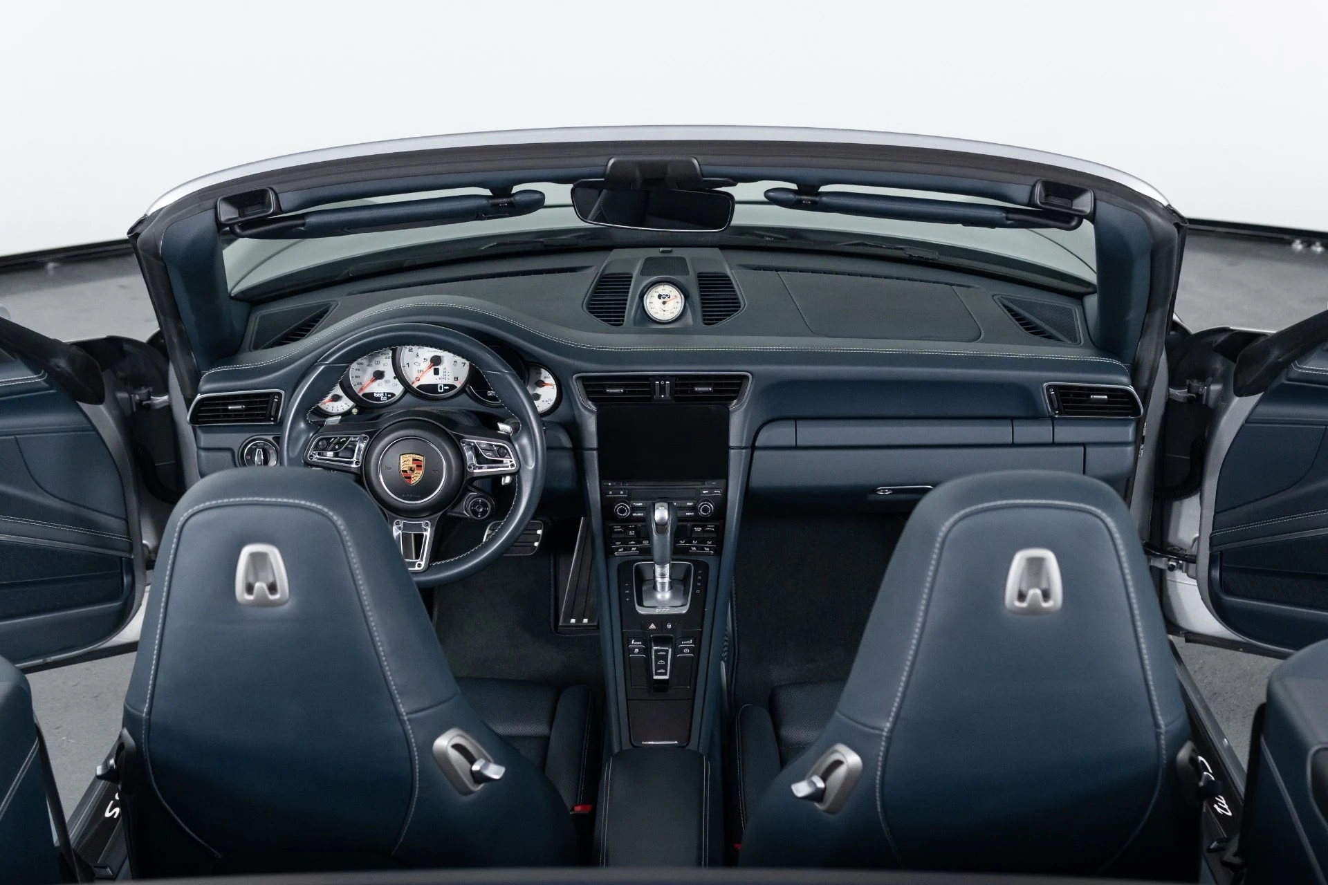 mph037_2266327489_Used_2019_Porsche_911_Turbo_S_1782003484_cb50bd209a