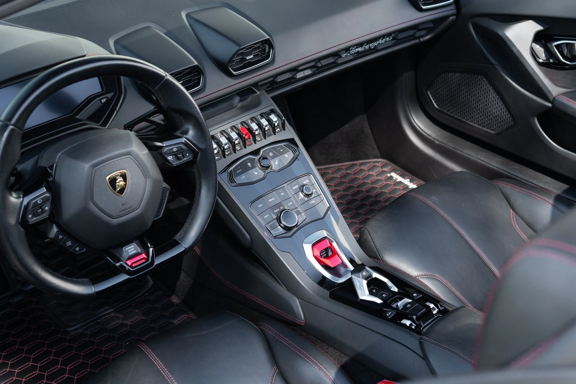 mph037_2276830470_Used_2017_Lamborghini_Huracan_LP_610_4_Spyder_1774364077_1c71e6f655