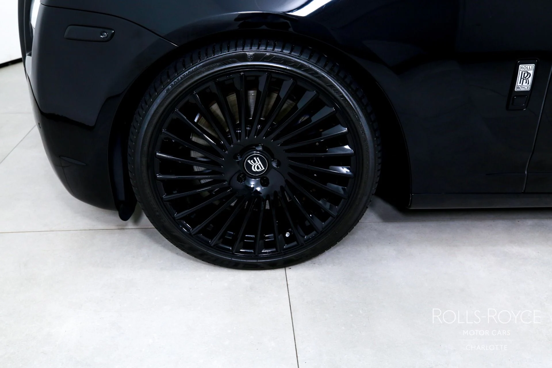 mph037_2280180621_Used_2011_Rolls_Royce_Ghost_1781189542_31863769fc