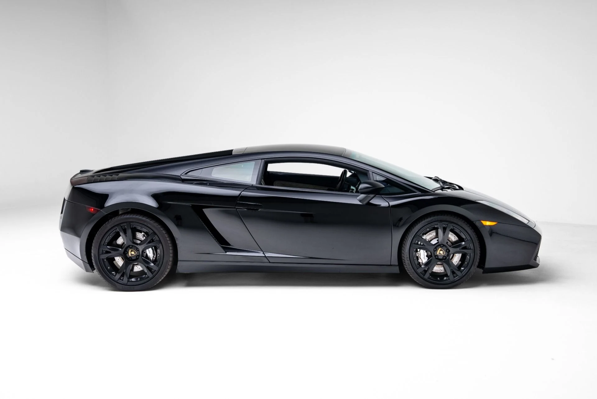 mph037_2285643560_Used_2007_Lamborghini_Gallardo_Nera_Edition_1770753495_98794f7dbb