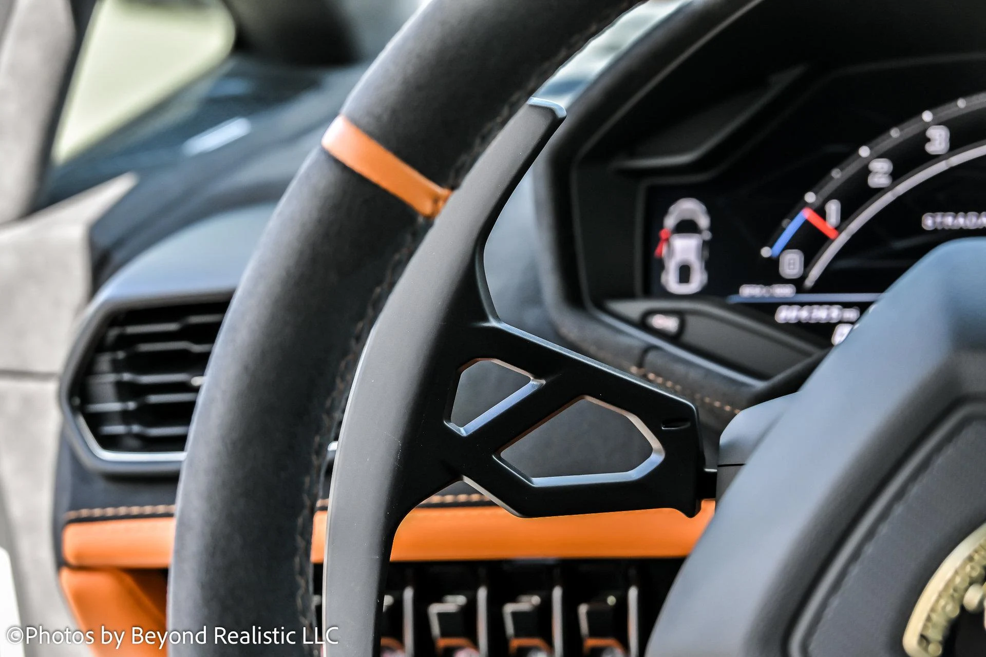 mph037_2285719345_Used_2024_Lamborghini_Huracan_Tecnica_1757145943_dc58279a4b