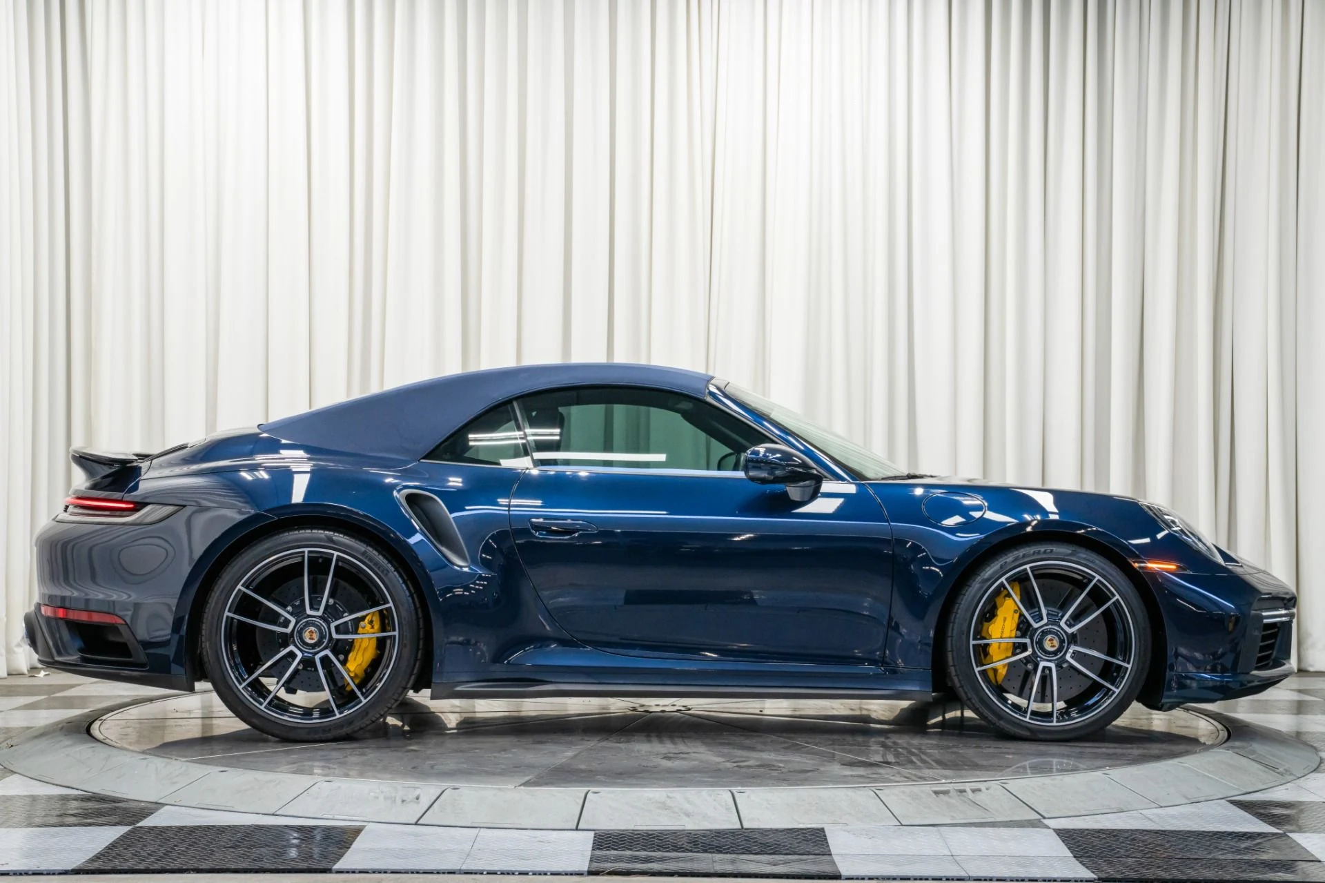 mph037_2286528940_Used_2021_Porsche_911_Turbo_S_Cabriolet_620_Horsepower_Heated_and_Ventilated_Adaptive_Seats_1763153049_496e14a016