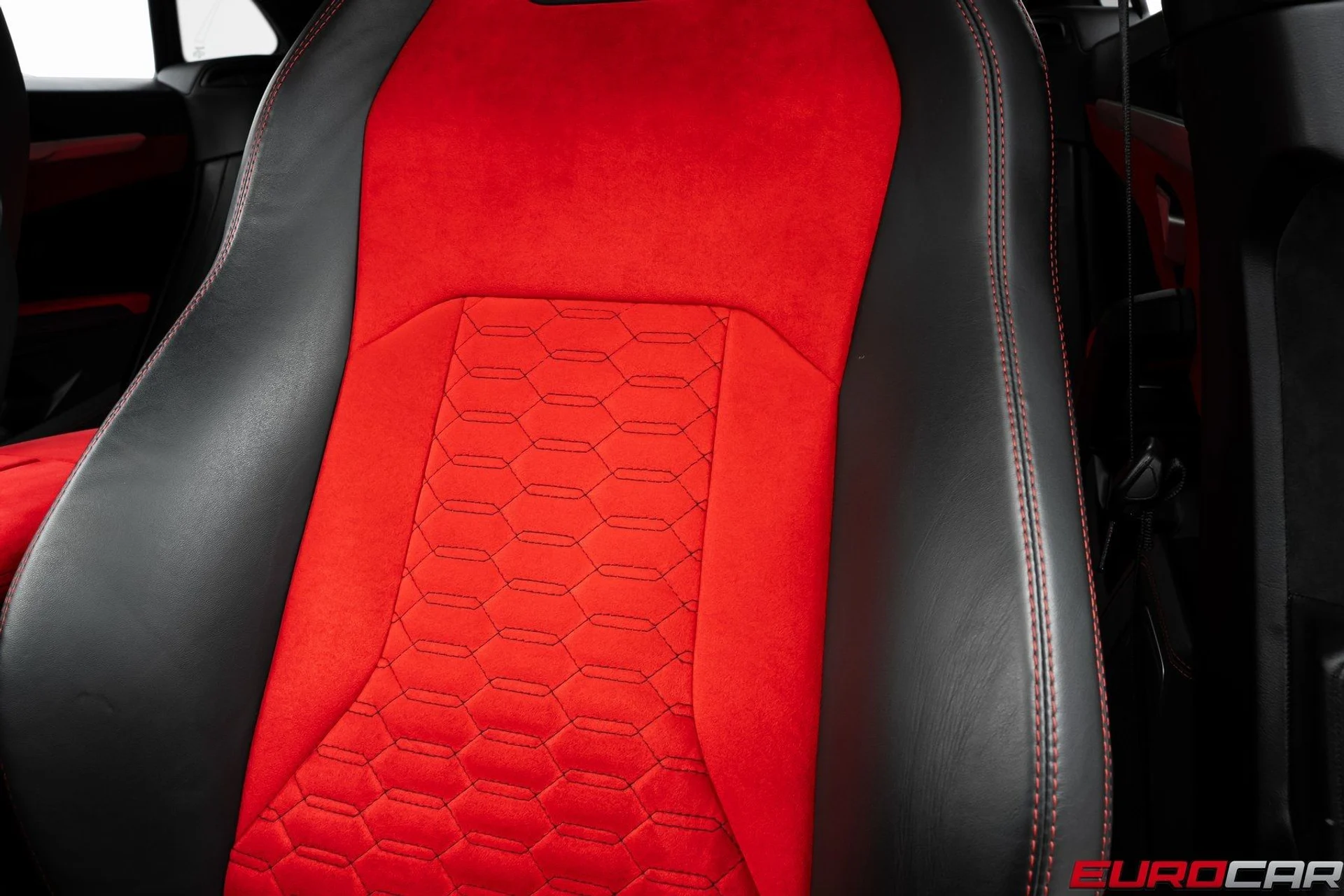 mph037_2287731945_image_38_48133f06a5