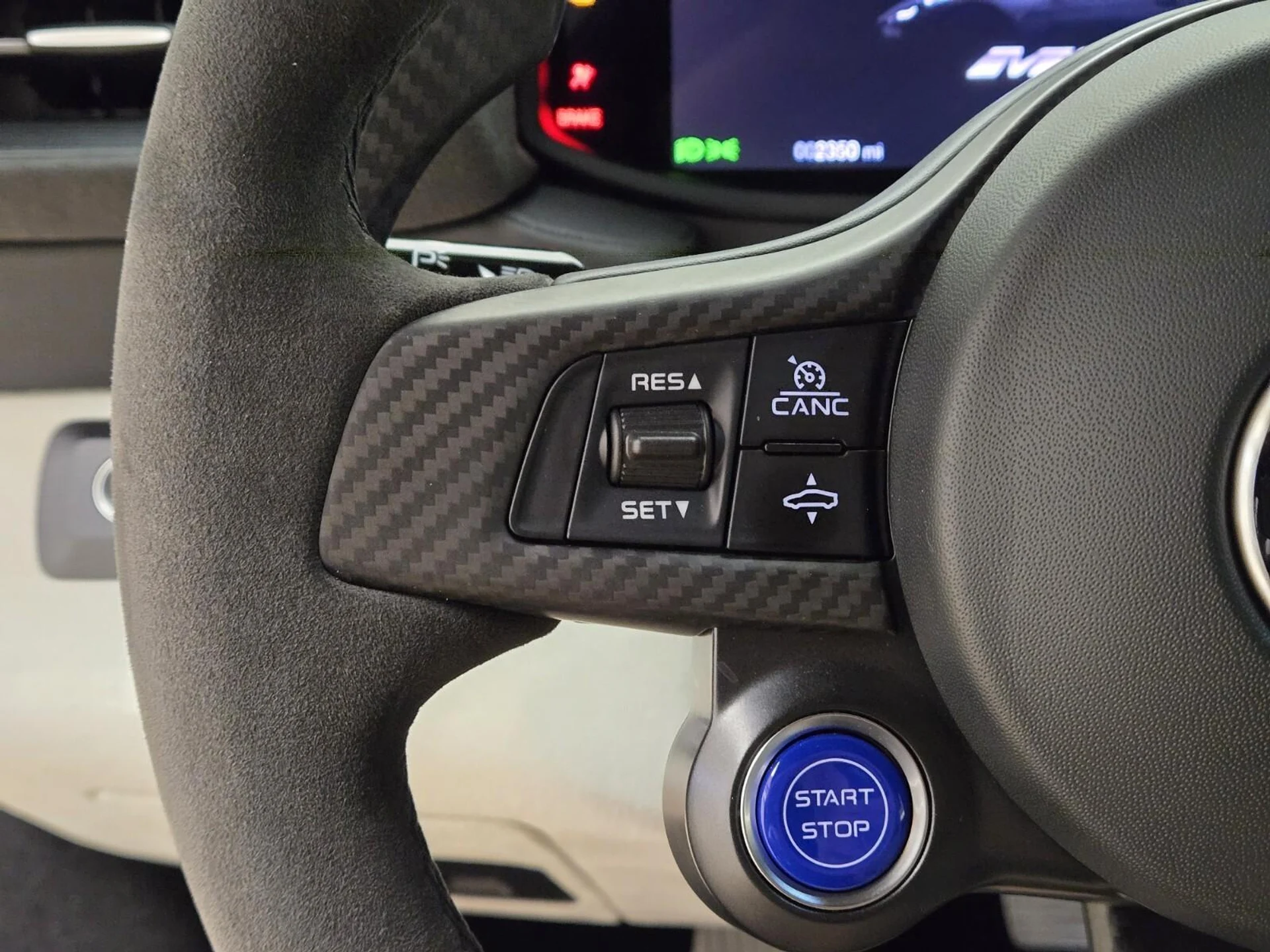 mph037_2311312381_Used_2023_Maserati_MC_20_1762849647_d058ee531d