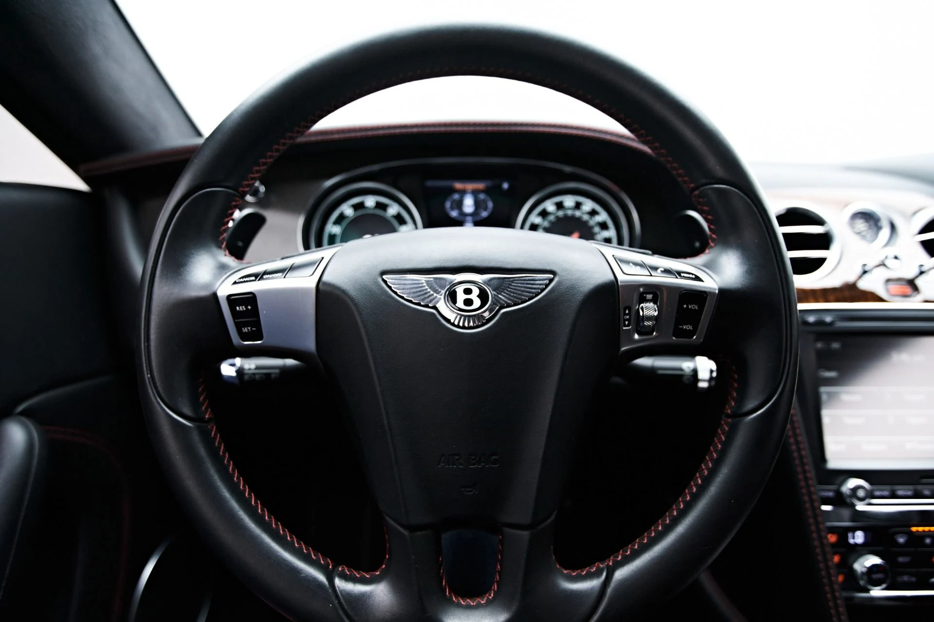 mph037_2315515935_Used_2013_Bentley_Continental_GT_V8_1655423463_6a063fac4b