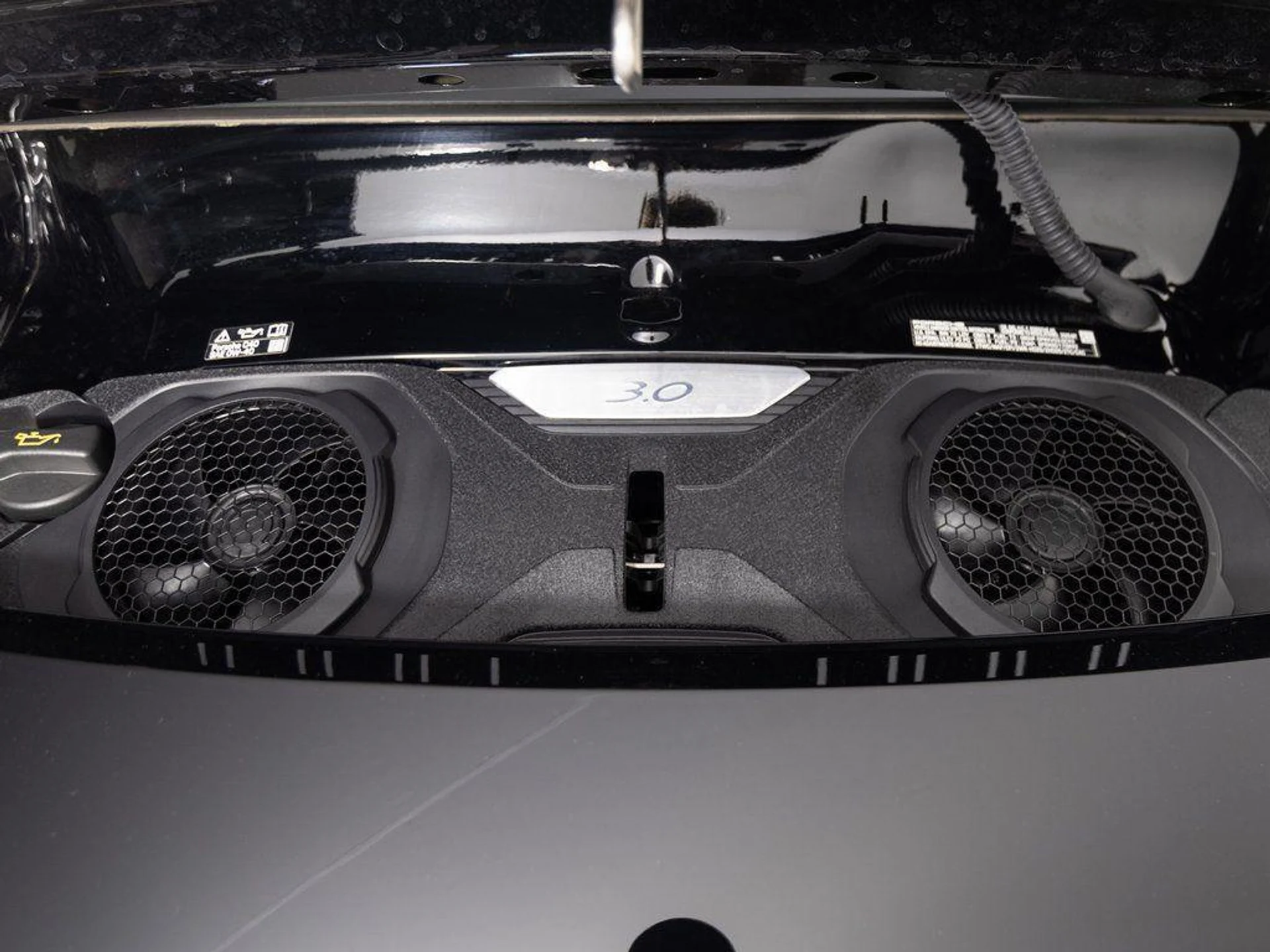 mph037_2324943914_wm0s_BITVGUECD_2wp_Ps_FN_9_WJ_Mjm4_6e29d11a3d