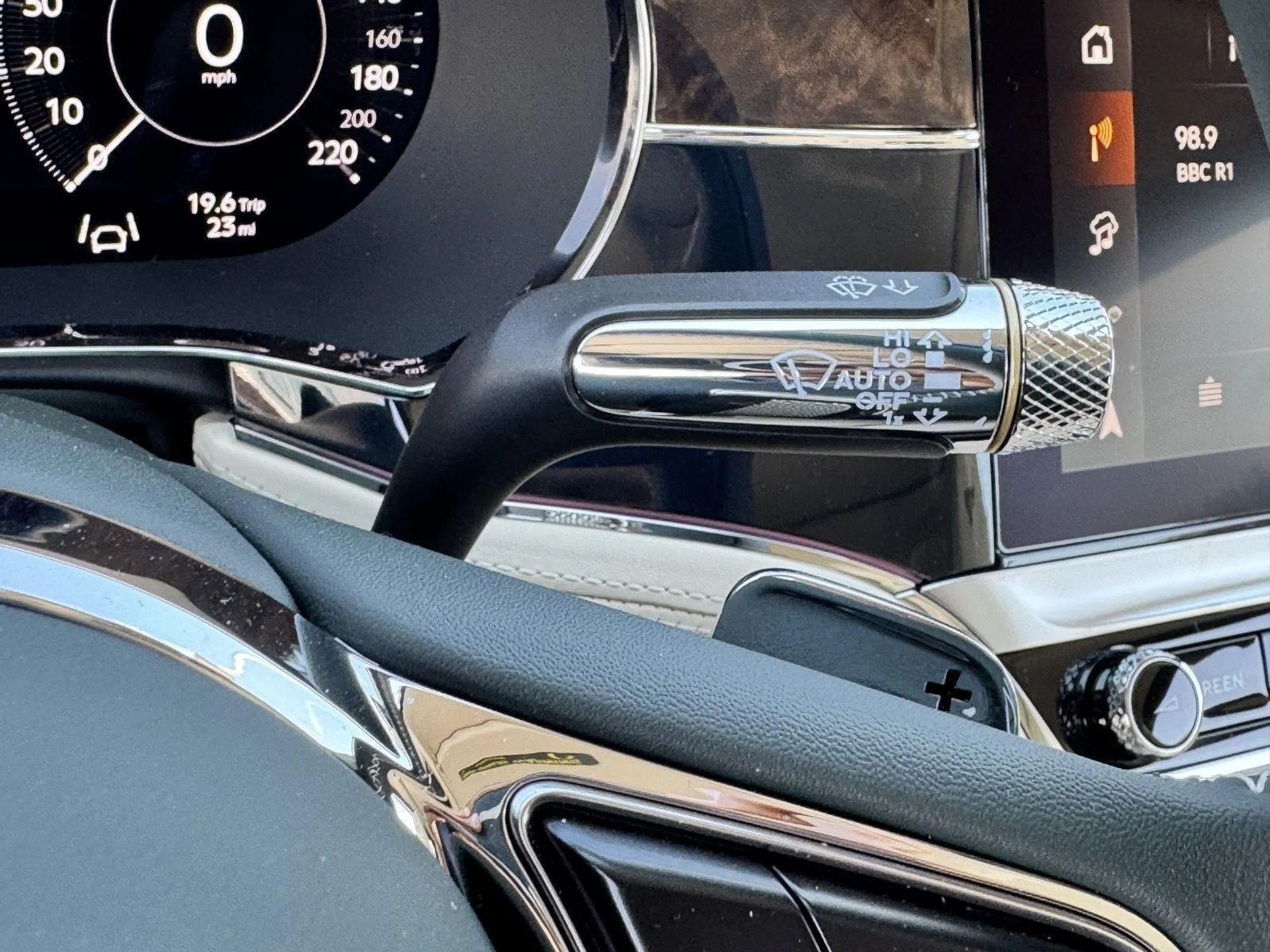 mph037_2331956842_5a42f3e6582e889722d51b4fb91ba281_a34631010b