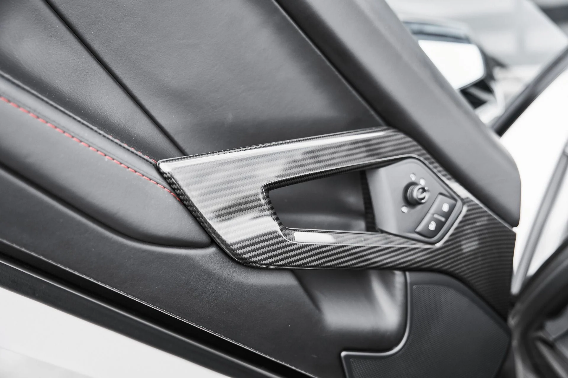 mph037_2337032644_Used_2018_Lamborghini_Aventador_S_Base_1775006873_d4362e241d