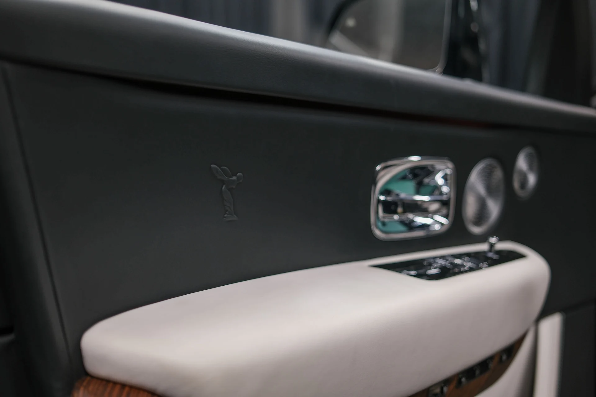 mph037_2340397296_010c1b87_d57c_4458_bd15_9fc8d63d7a78_45adbad489