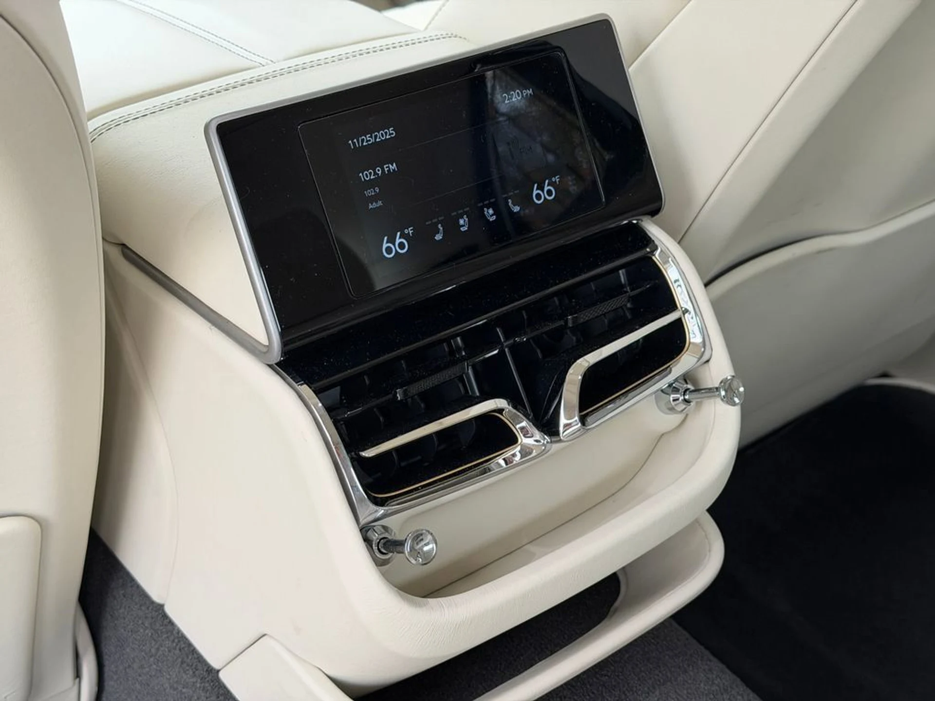 mph037_2356185128_7cdcbfb1af8944caa81f39e19b3e9e9b_e26d6c91fd