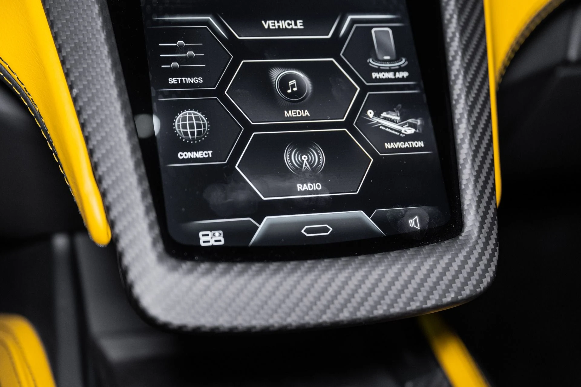 mph037_2365283412_Used_2024_Lamborghini_Revuelto_1761662610_04e6ff8549