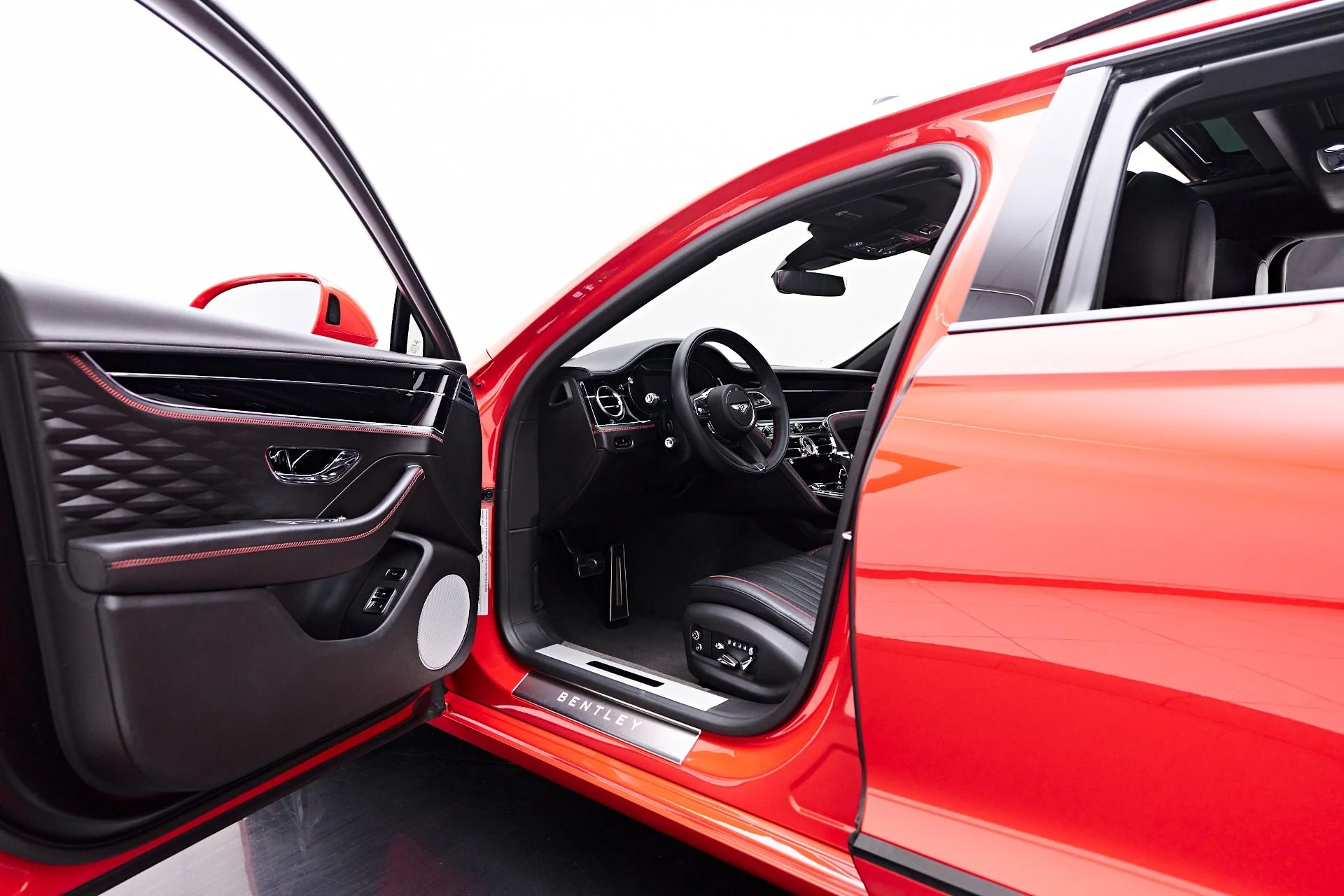 mph037_2365885699_Used_2021_Bentley_Flying_Spur_W12_1754099984_5c9393c23b