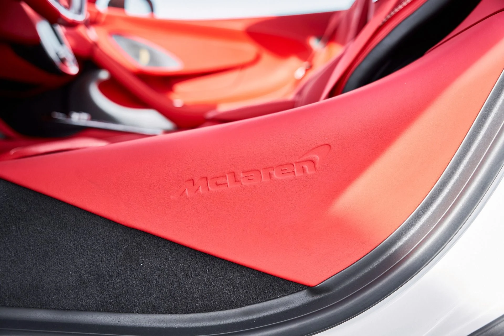 mph037_237260962_Used_2025_Mc_Laren_GTS_1769482152_c4552a8961