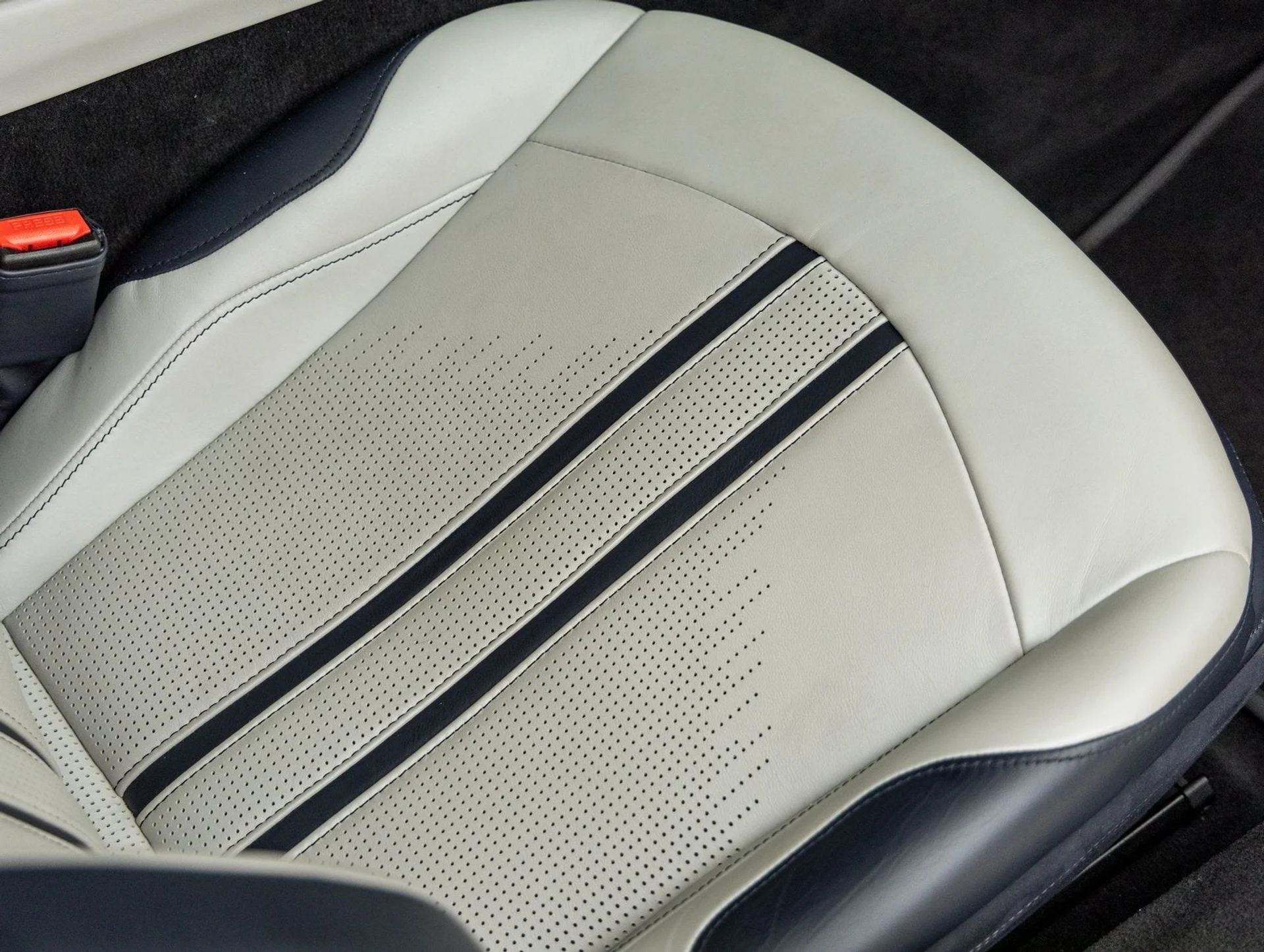 mph037_2385890996_38_66c45265c1