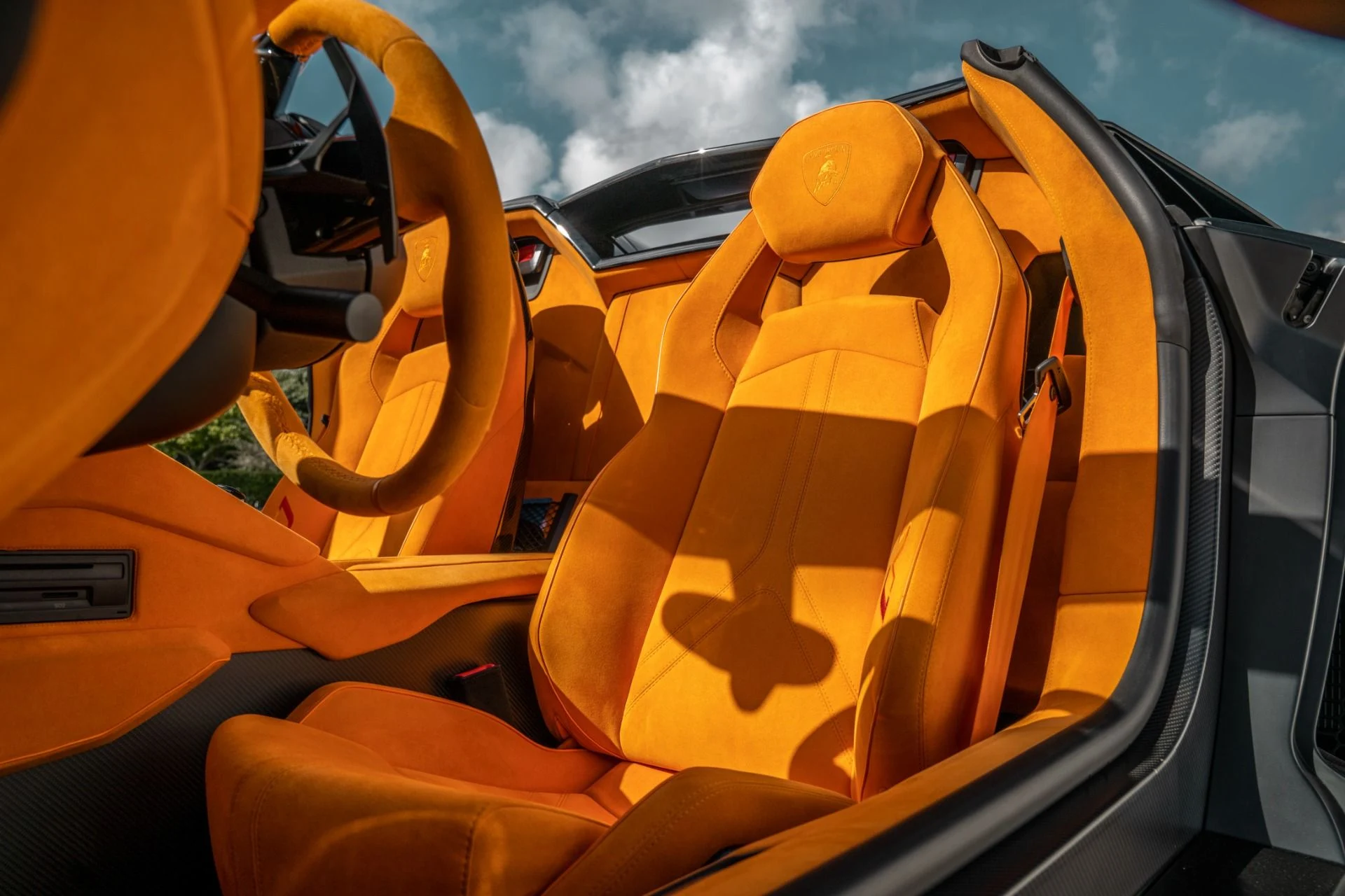 mph037_2388353840_Used_2020_Lamborghini_Aventador_SVJ_w_Hermes_Orange_Factory_Interior_Over_110_K_in_Options80_K_in_Mods_1672876014_96ab800cc4