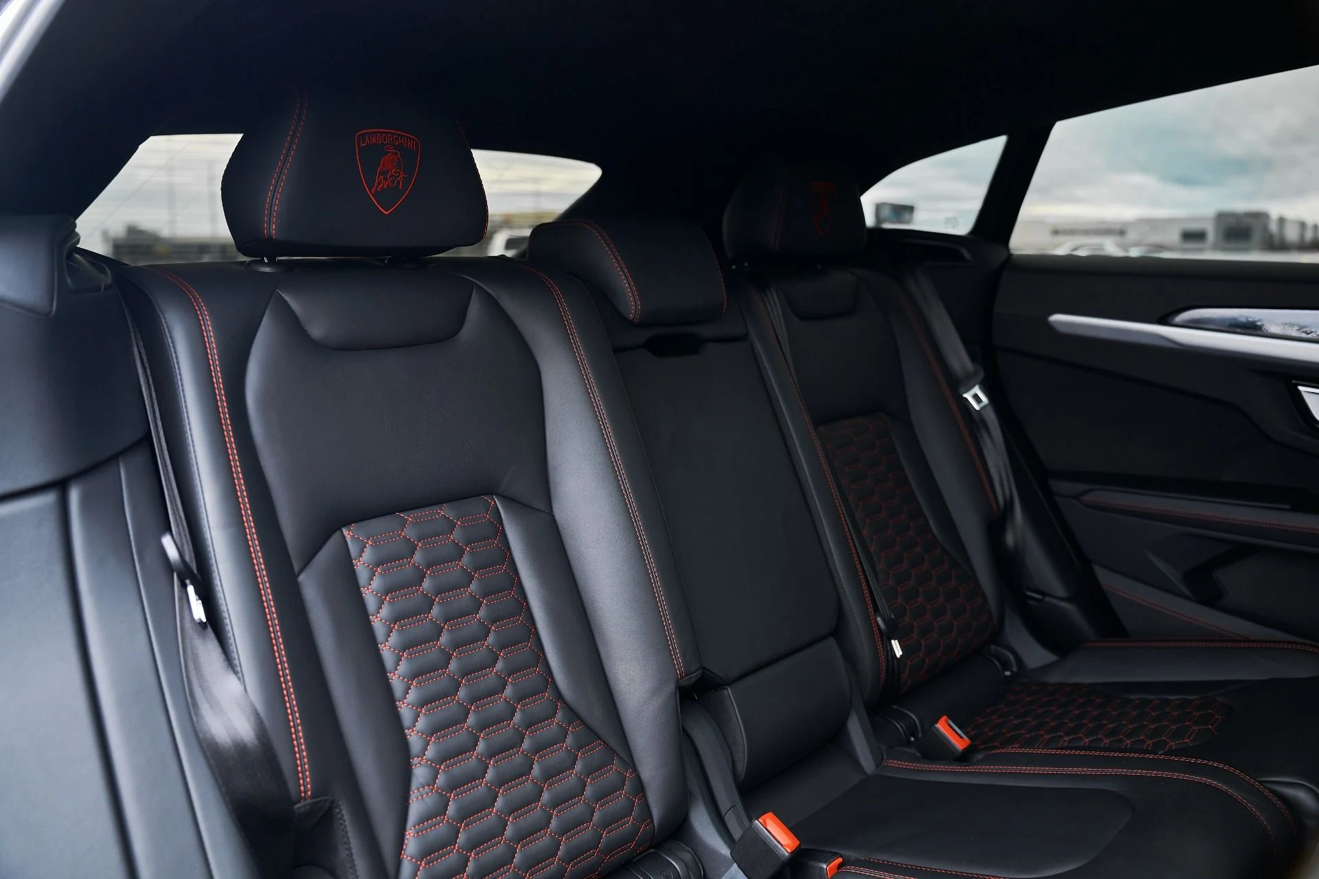 mph037_239212744_Used_2021_Lamborghini_Urus_1763157090_f22c029a05