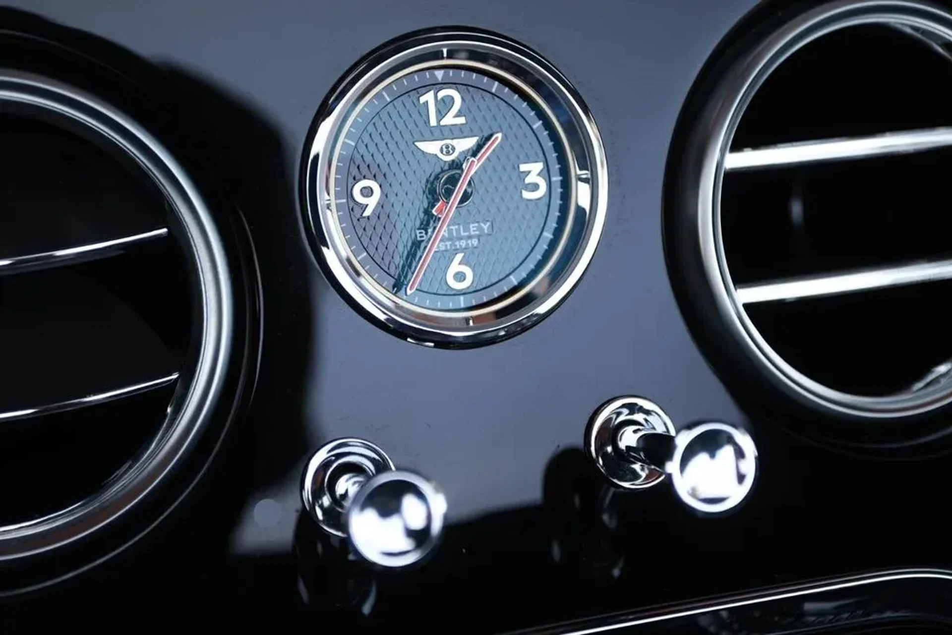 mph037_2394873624_2c0a81ce85d67d1826b2ca2a0055ef73_36009b5d23