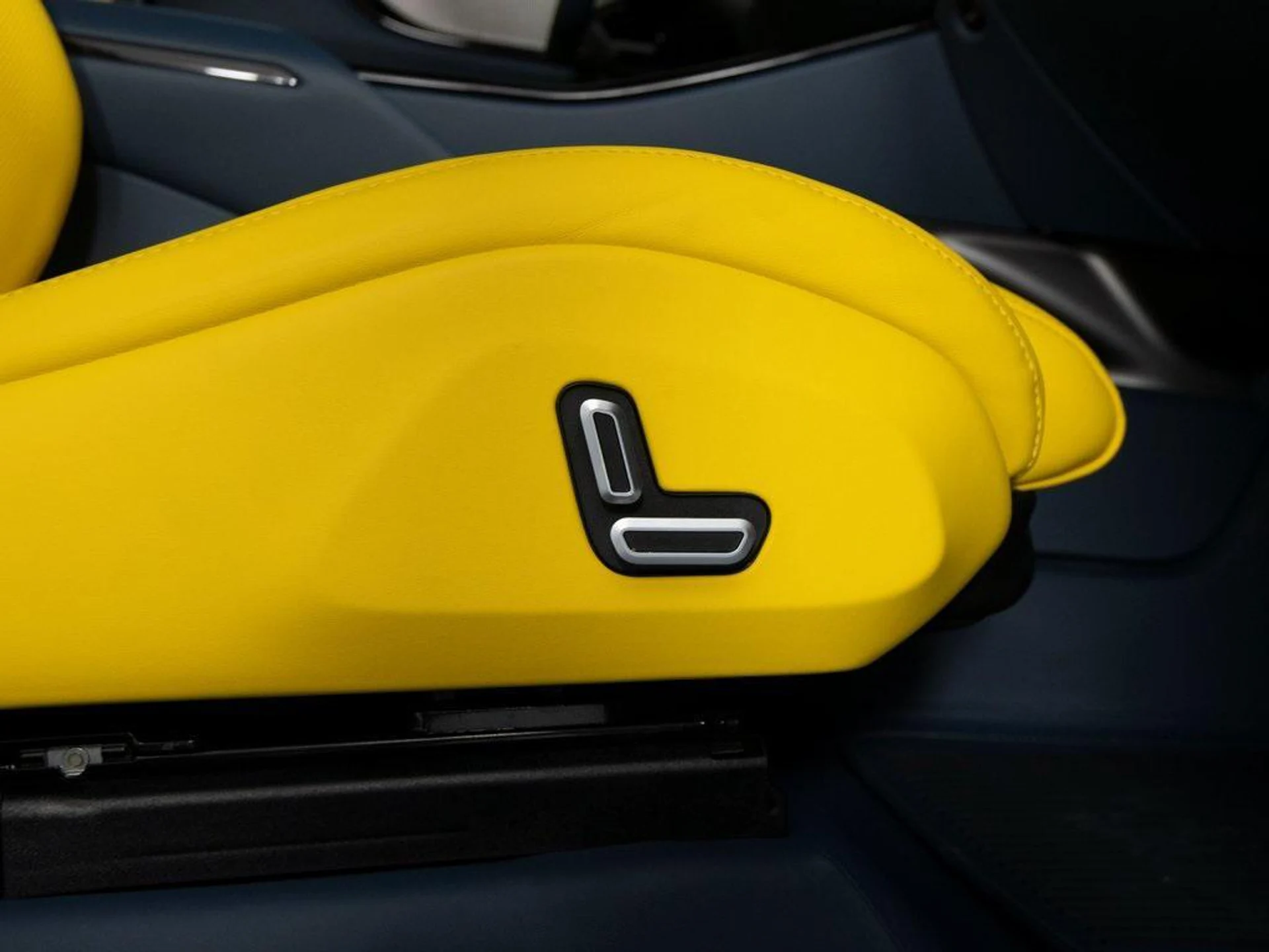 mph037_2402398903_Q6h_Brs_KOJ_Ckrs5ihl7a_B_Mxmh_1c_0631045c77