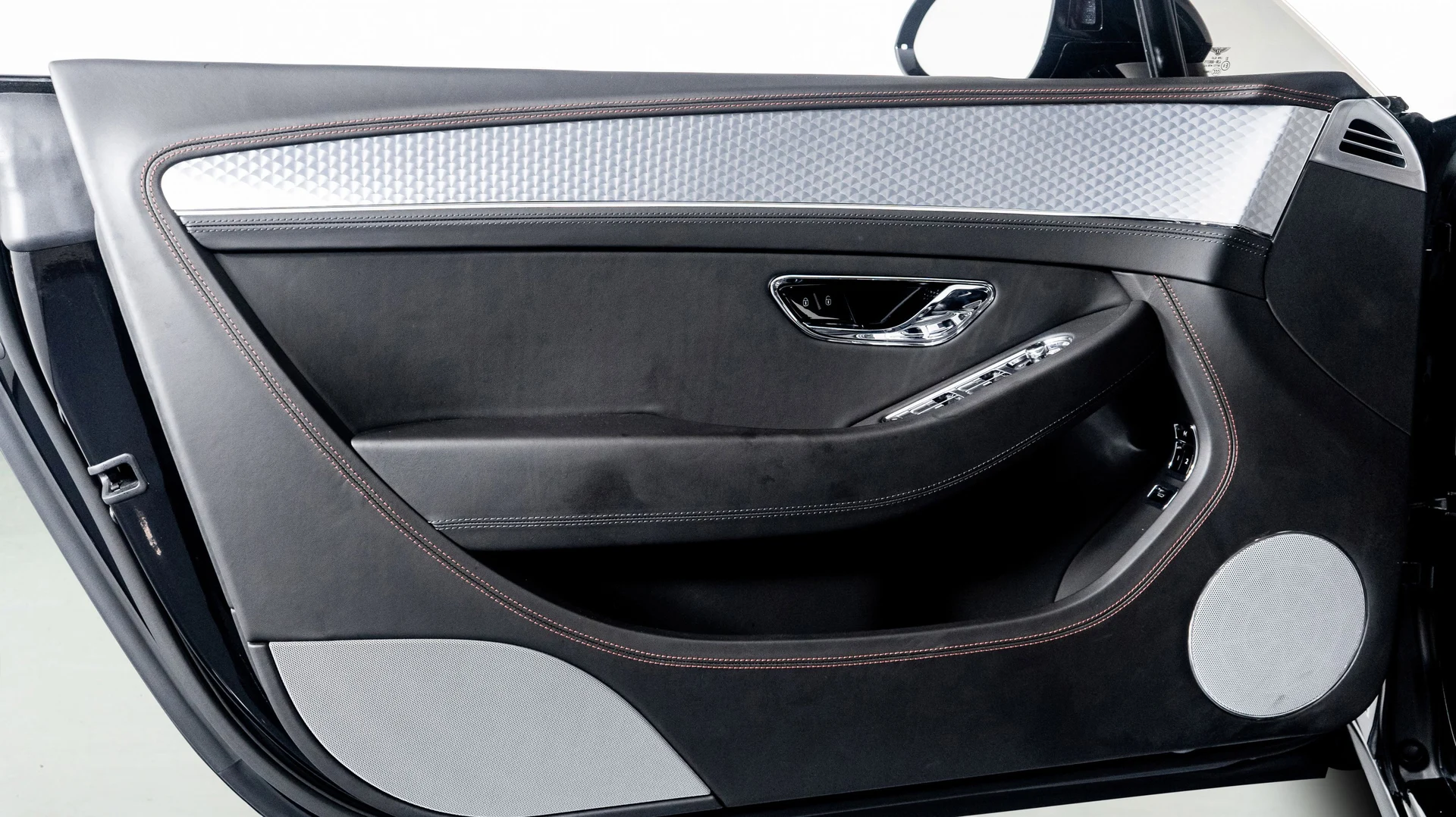 mph037_240703811_content_homenetiol_com_2000017_2275072_0x0_d1e4a567836d46489ed593c0f4def906_d12cf4892d