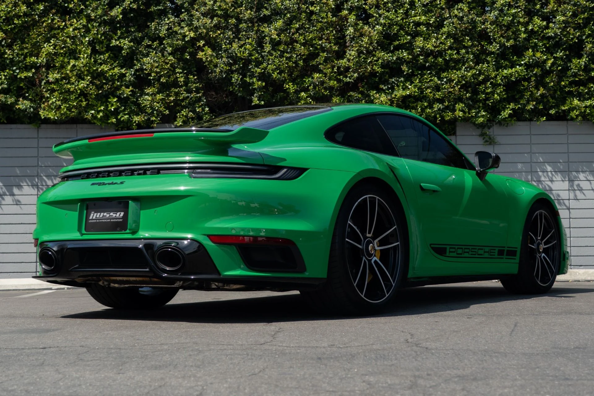mph037_2412207381_Used_2022_Porsche_911_Turbo_S_1758136963_e2eba5a731