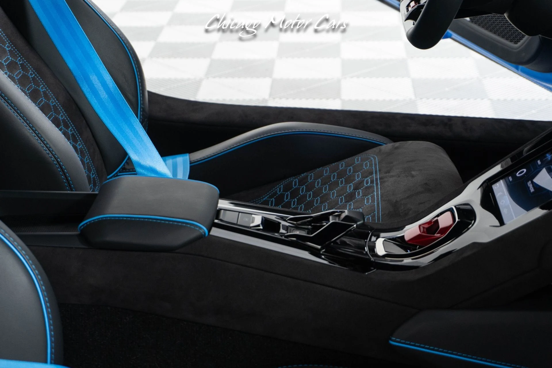 mph037_2413666172_13323_p38_l_37618e9e8b