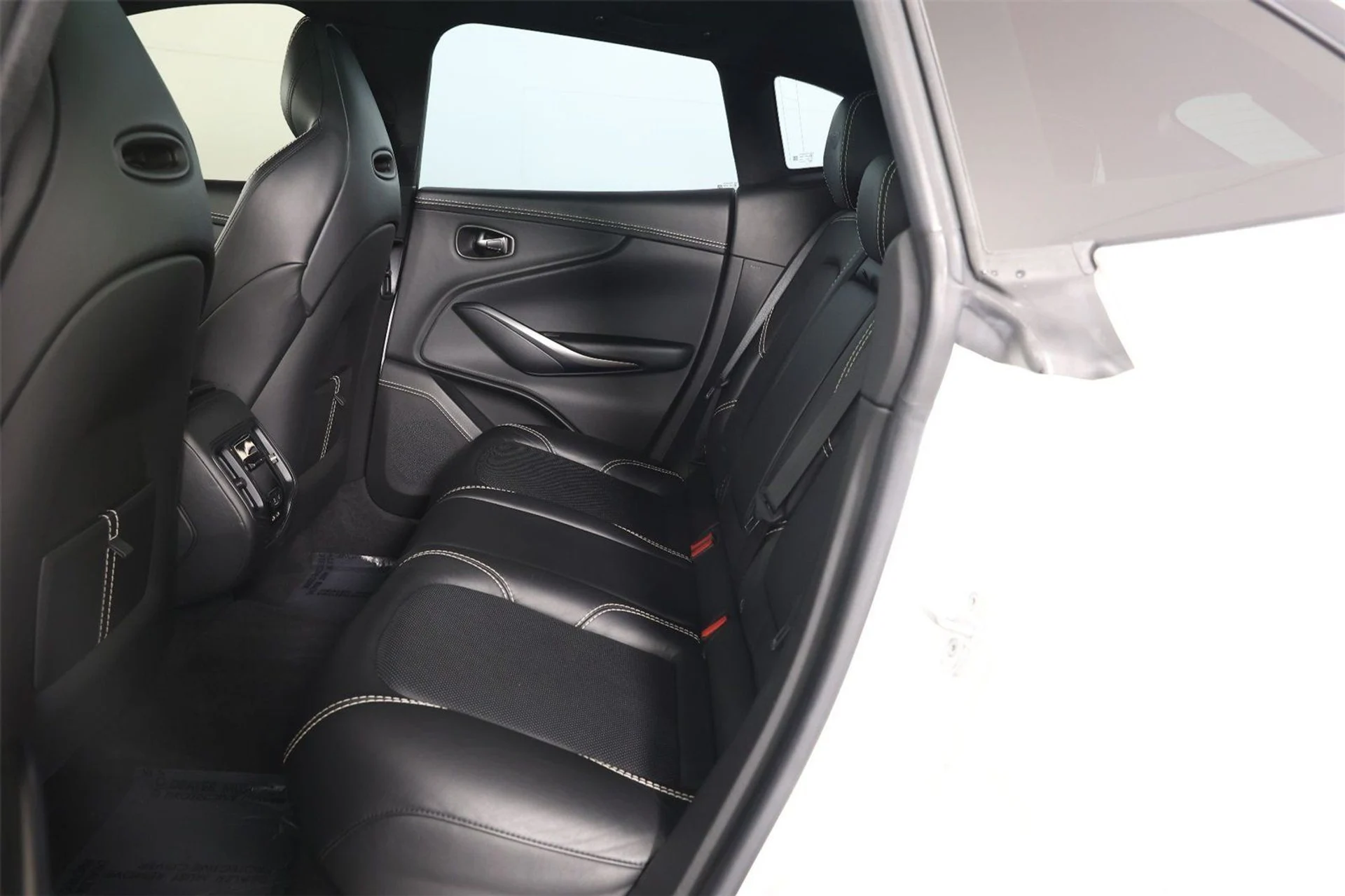 mph037_2422872463_c049f64cc247ed08b20a7a1d168715eb_cb71e358be