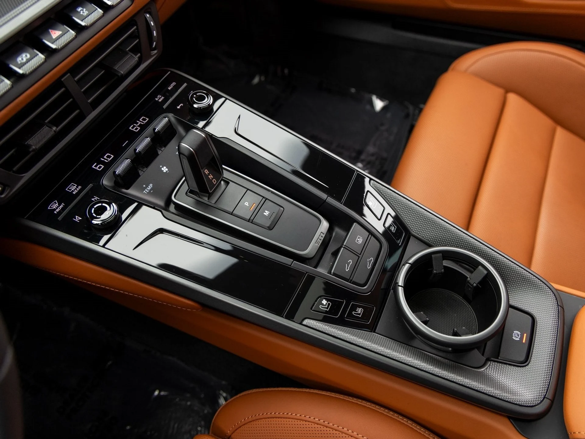 mph037_2431305773_38_616f832cb2