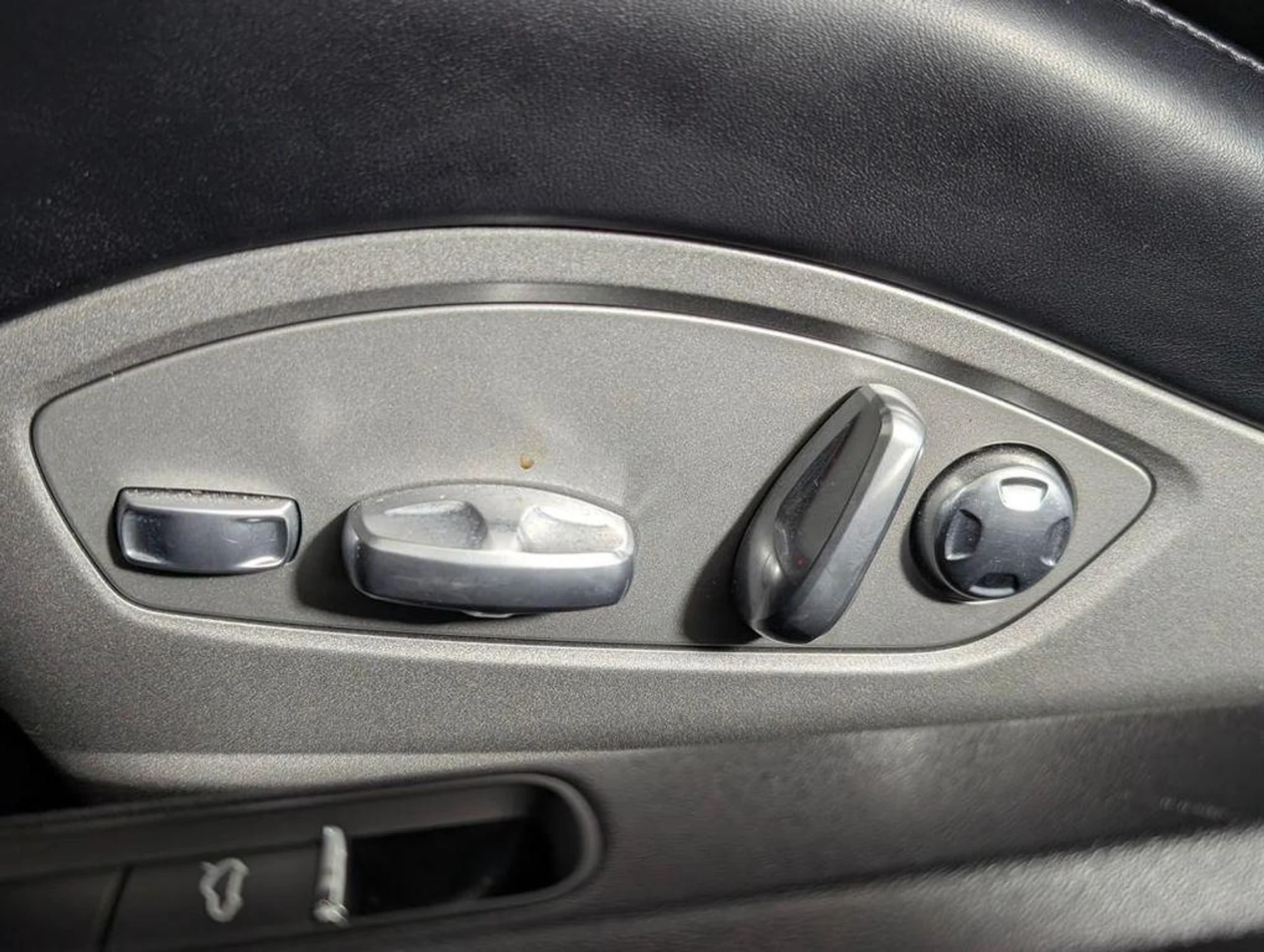 mph037_2434546077_la_Qvx_V_Ibap7b89_Izls0_Xl1t_NR_04_30b7c6729c