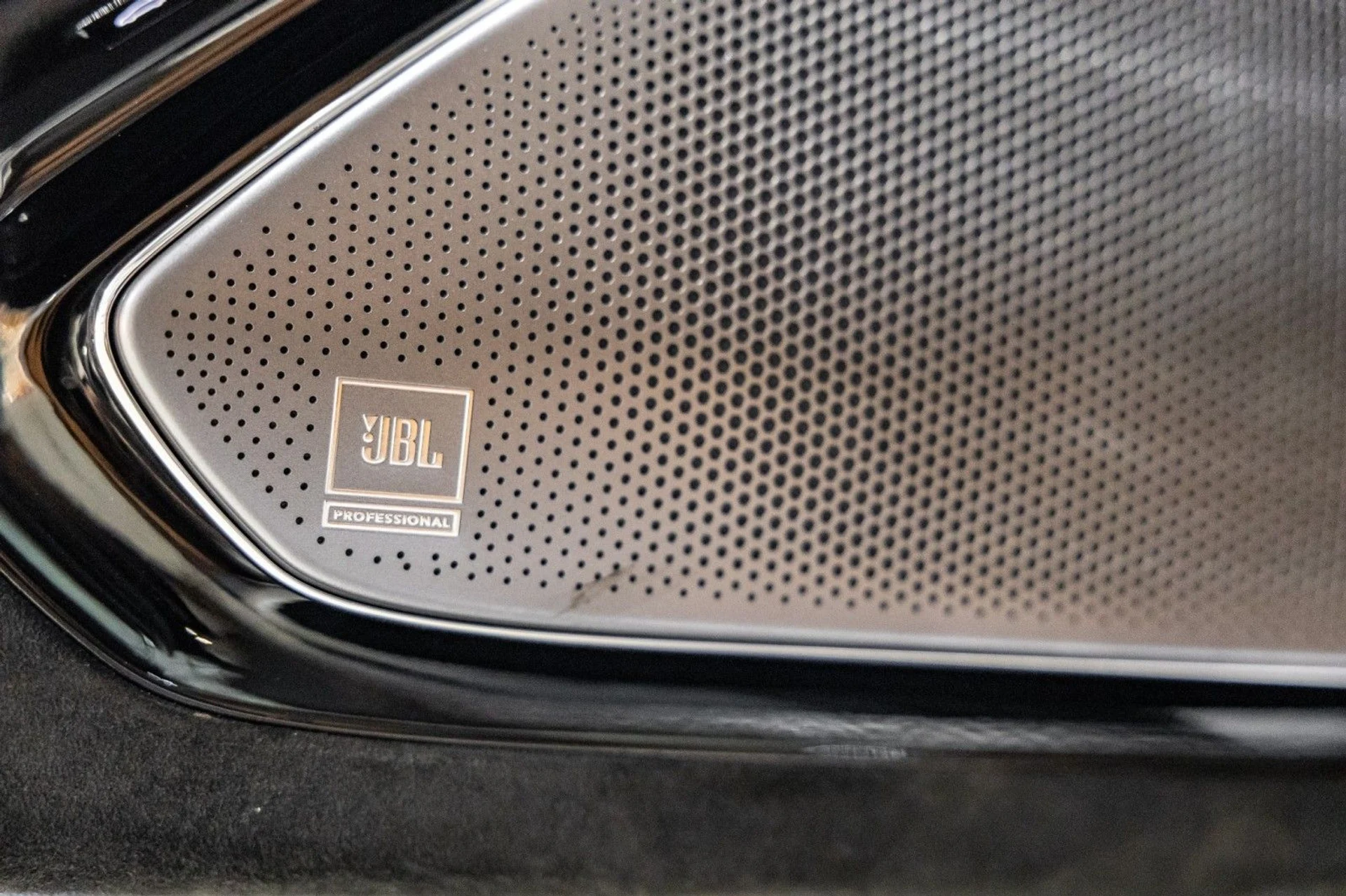 mph037_2466382462_4w_ca3a1872f2