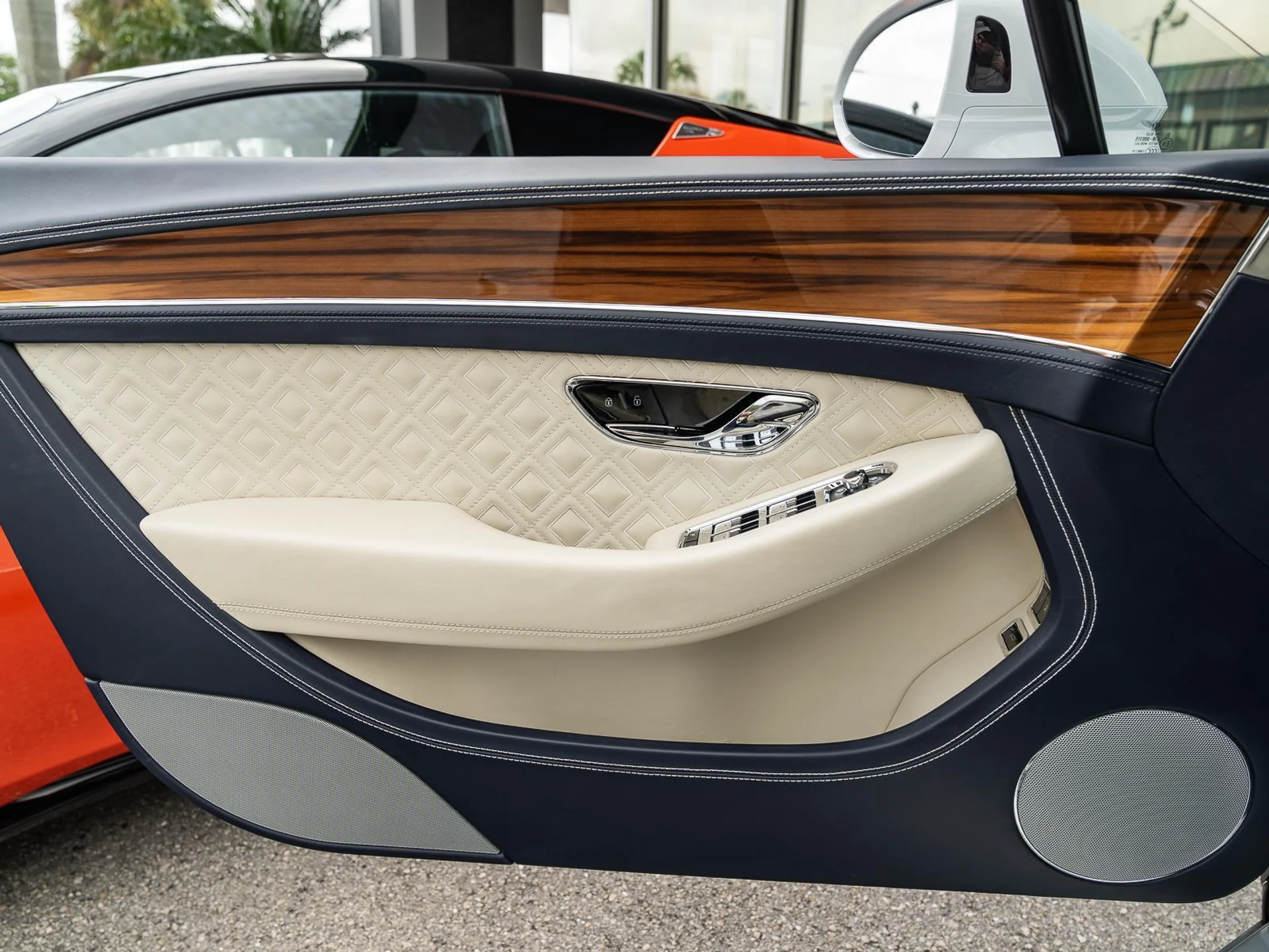 mph037_2496645610_Used_2021_Bentley_Continental_GTC_Mulliner_GT_Mulliner_V8_1775769046_ee7e60dacb