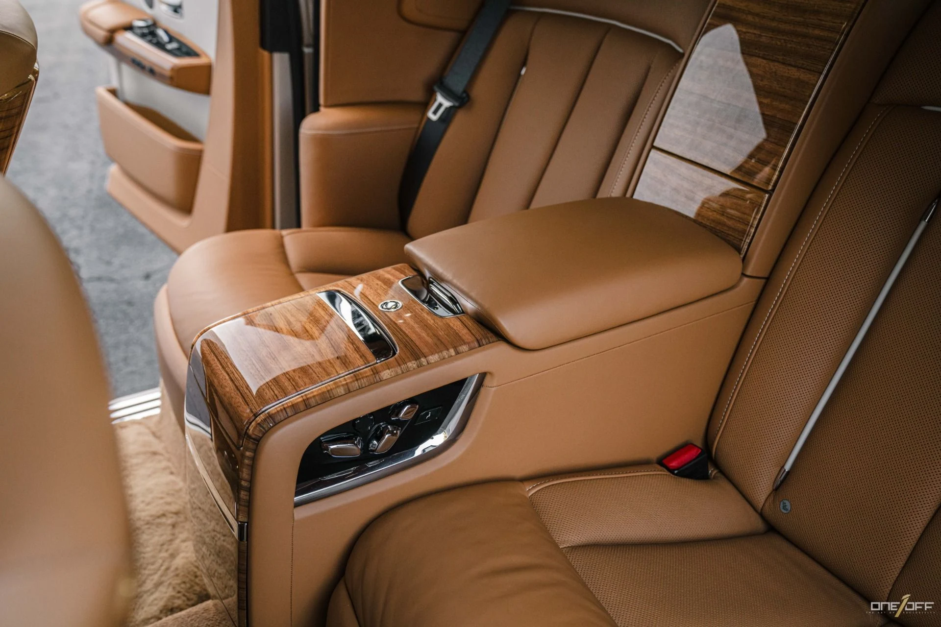 mph037_2498295900_Used_2019_Rolls_Royce_Phantom_FULL_MANSORY_BUILD_525600_MSRP_White_Sands_Paint_w_Starlight_Warranty_1753731338_4ad997041f