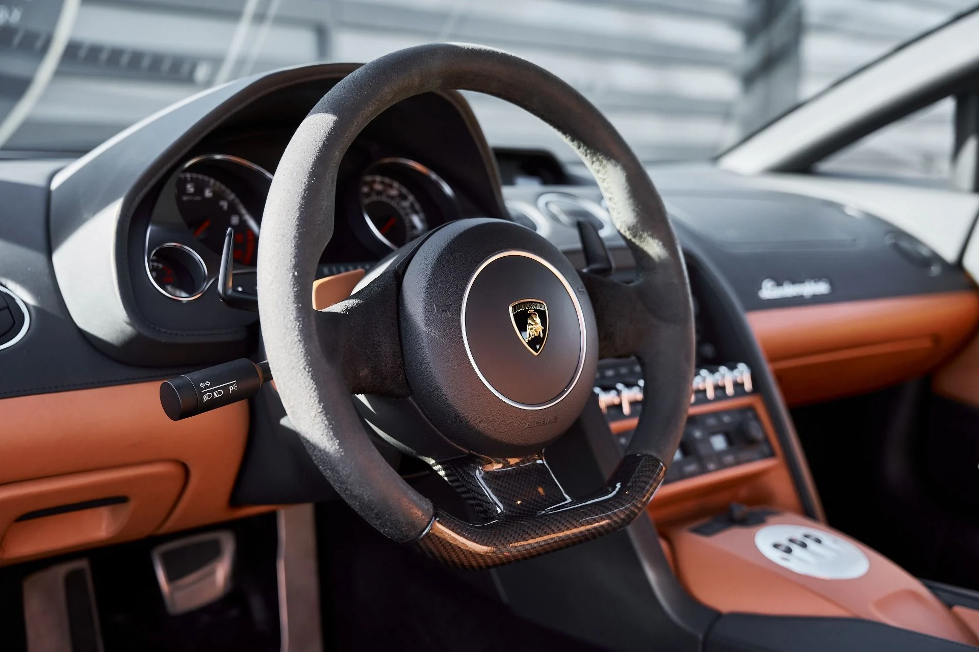 mph037_2513832471_Used_2013_Lamborghini_Gallardo_LP_550_2_1769827020_9361dc88ec