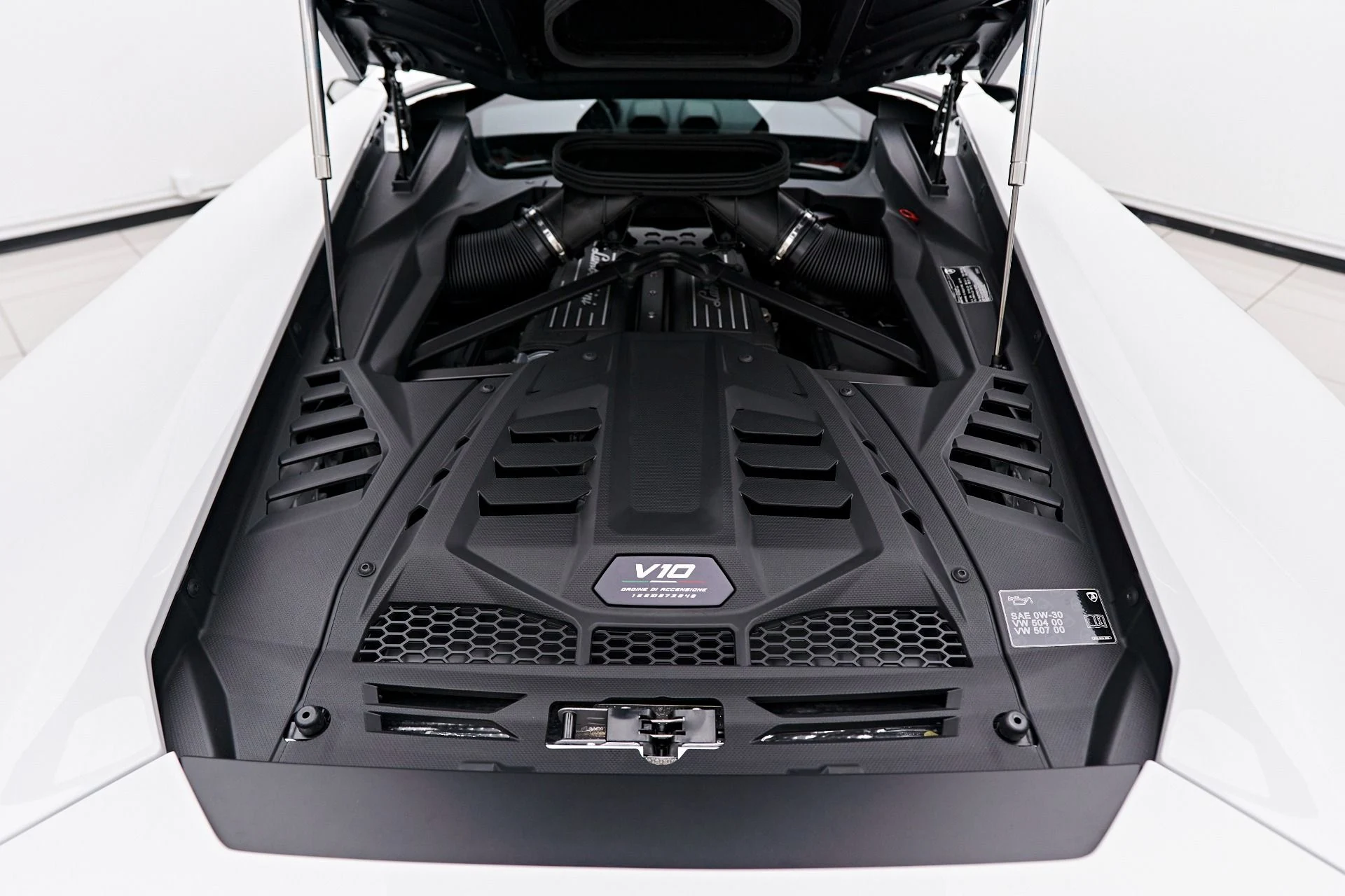 mph037_2517582592_Used_2023_Lamborghini_Huracan_Sterrato_Base_1708481025_aad3eecc51
