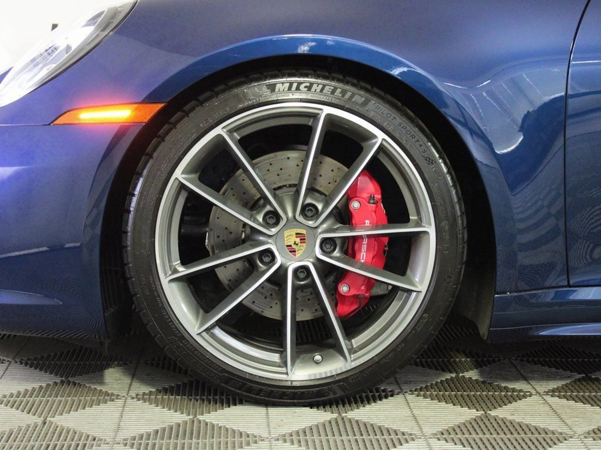 mph037_2520314670_38_c06d4e5987