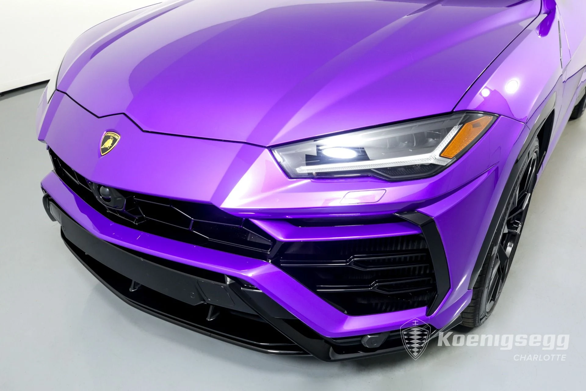 mph037_2524114997_Used_2022_Lamborghini_Urus_1671738145_d9a6032fe2