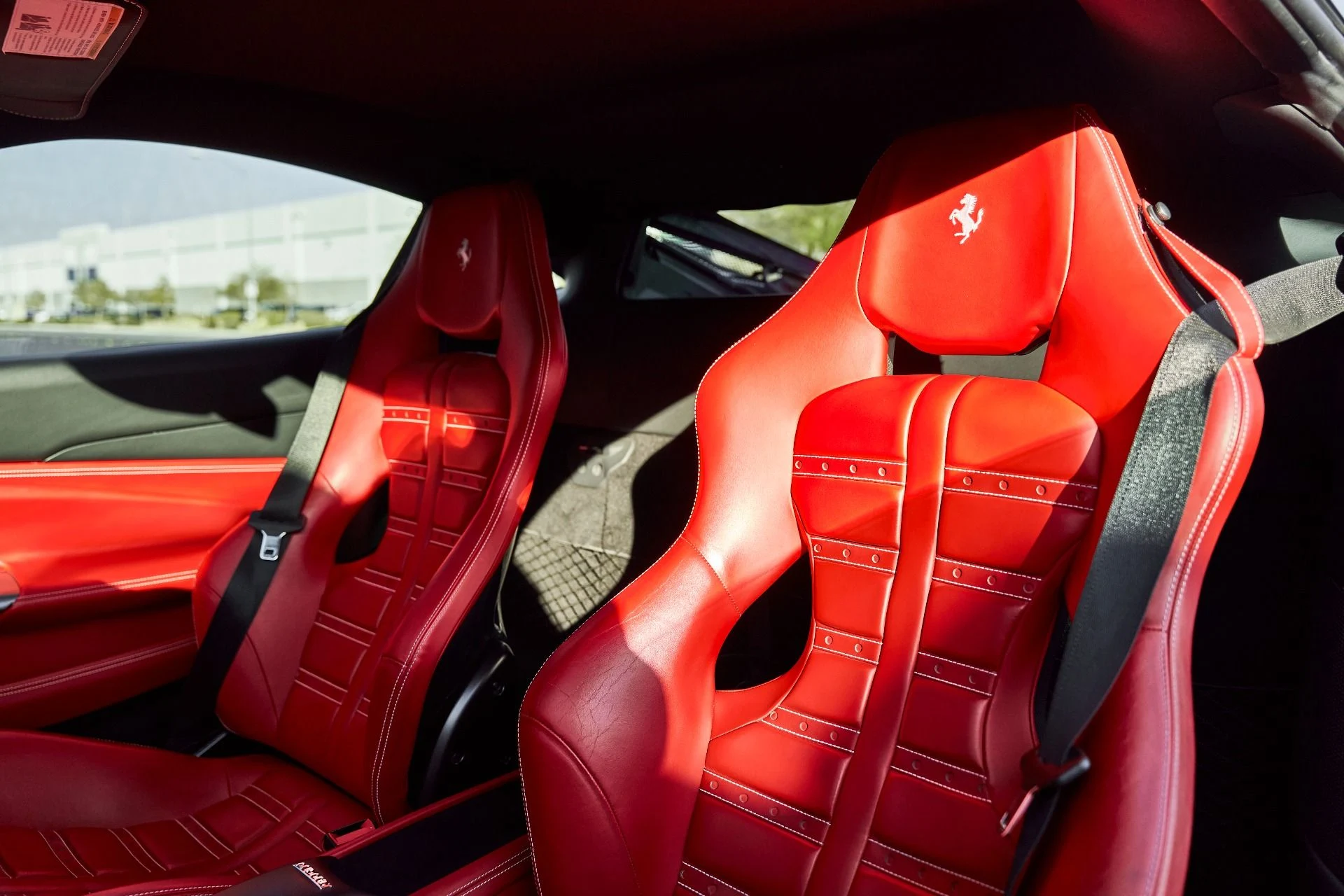 mph037_2524902498_Used_2021_Ferrari_F8_Tributo_1766025184_9c8b8adc13