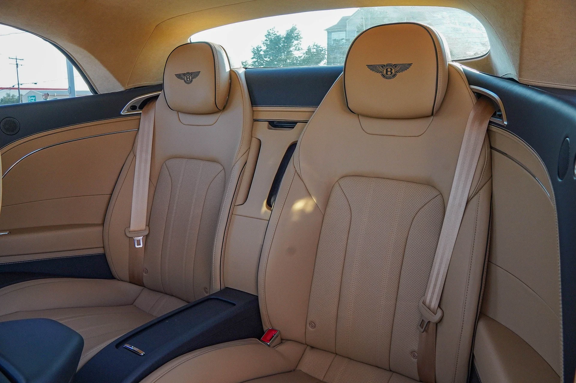 mph037_2545856310_Hi_Tech_Luxury_Imports_LLC_SCBDP_4_ZG_6_TC_025074_image_37_a0b9235b75