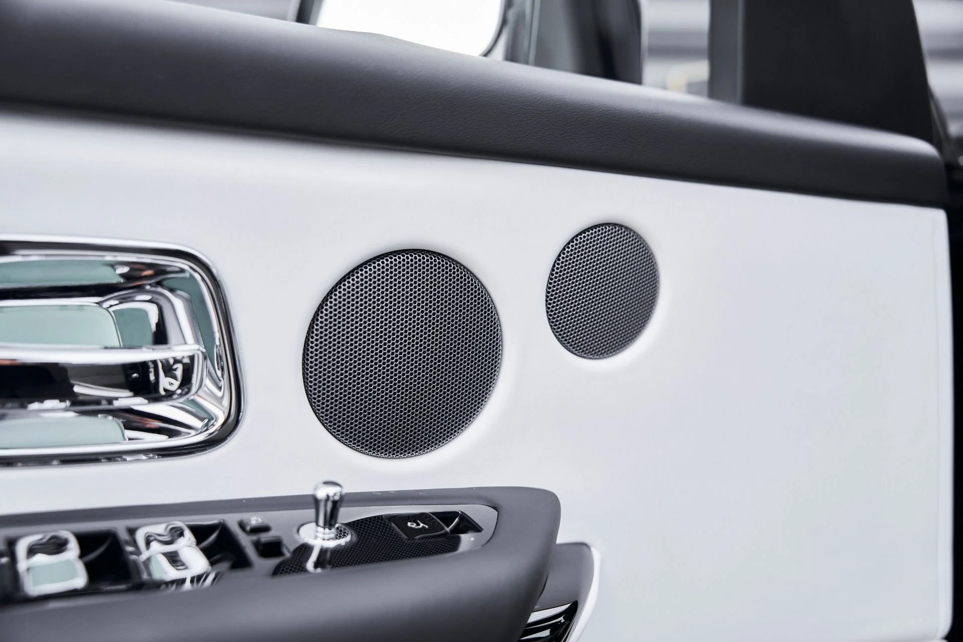 mph037_2546816797_Used_2026_Rolls_Royce_Cullinan_Base_1769135808_3b77b263ff