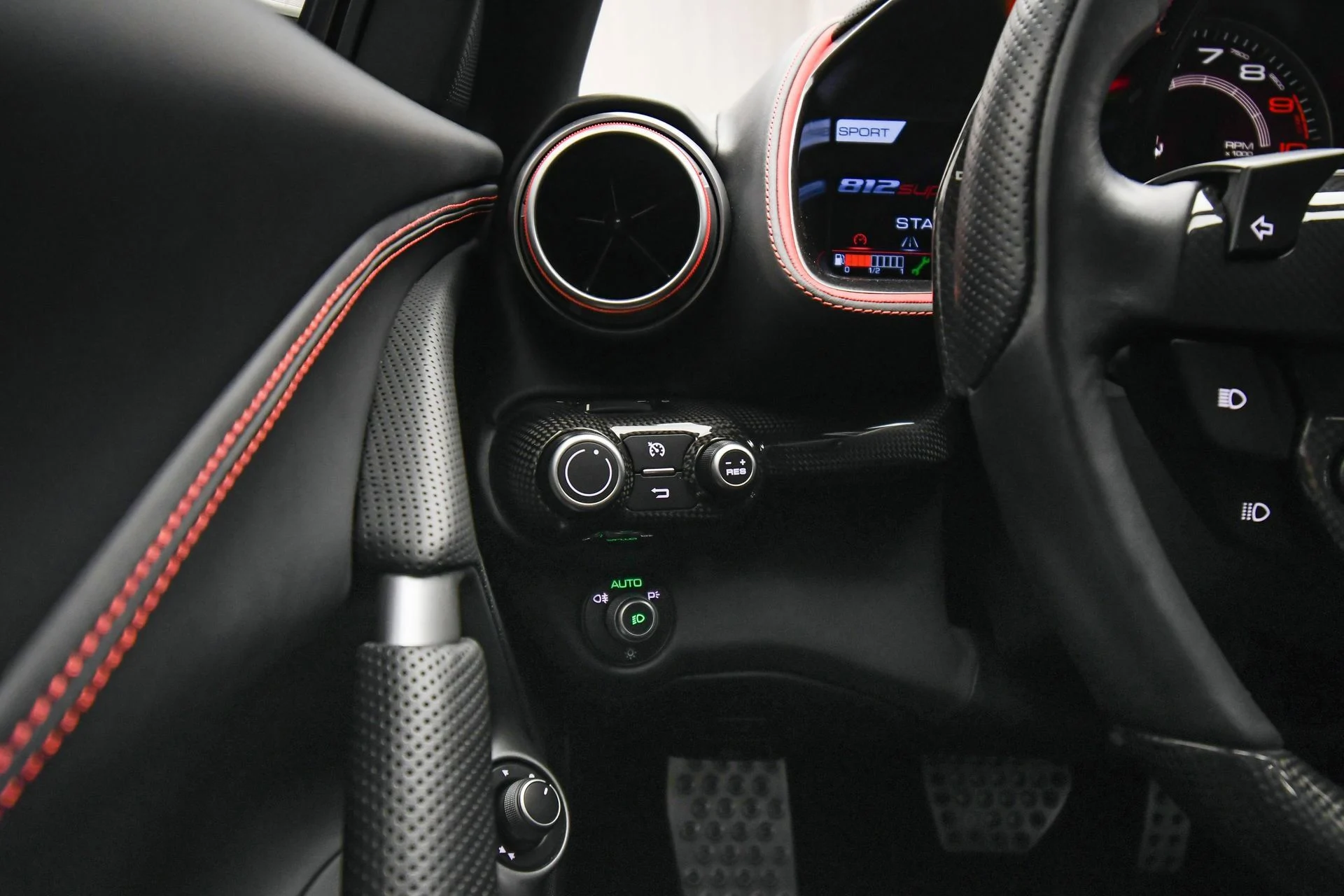 mph037_2552494618_76b35d24862245008cfa702d0e985a20_fdd5e2228f