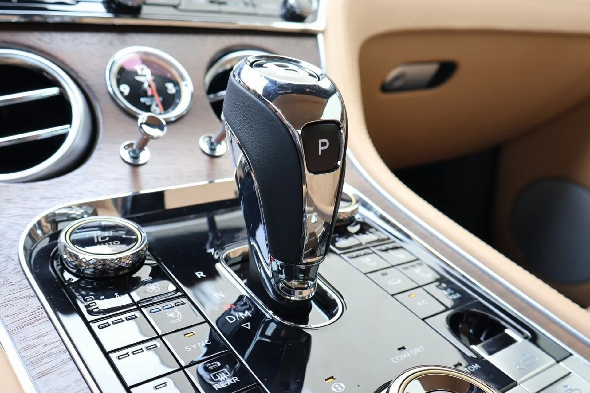 mph037_2561556940_38_38a4c9758c