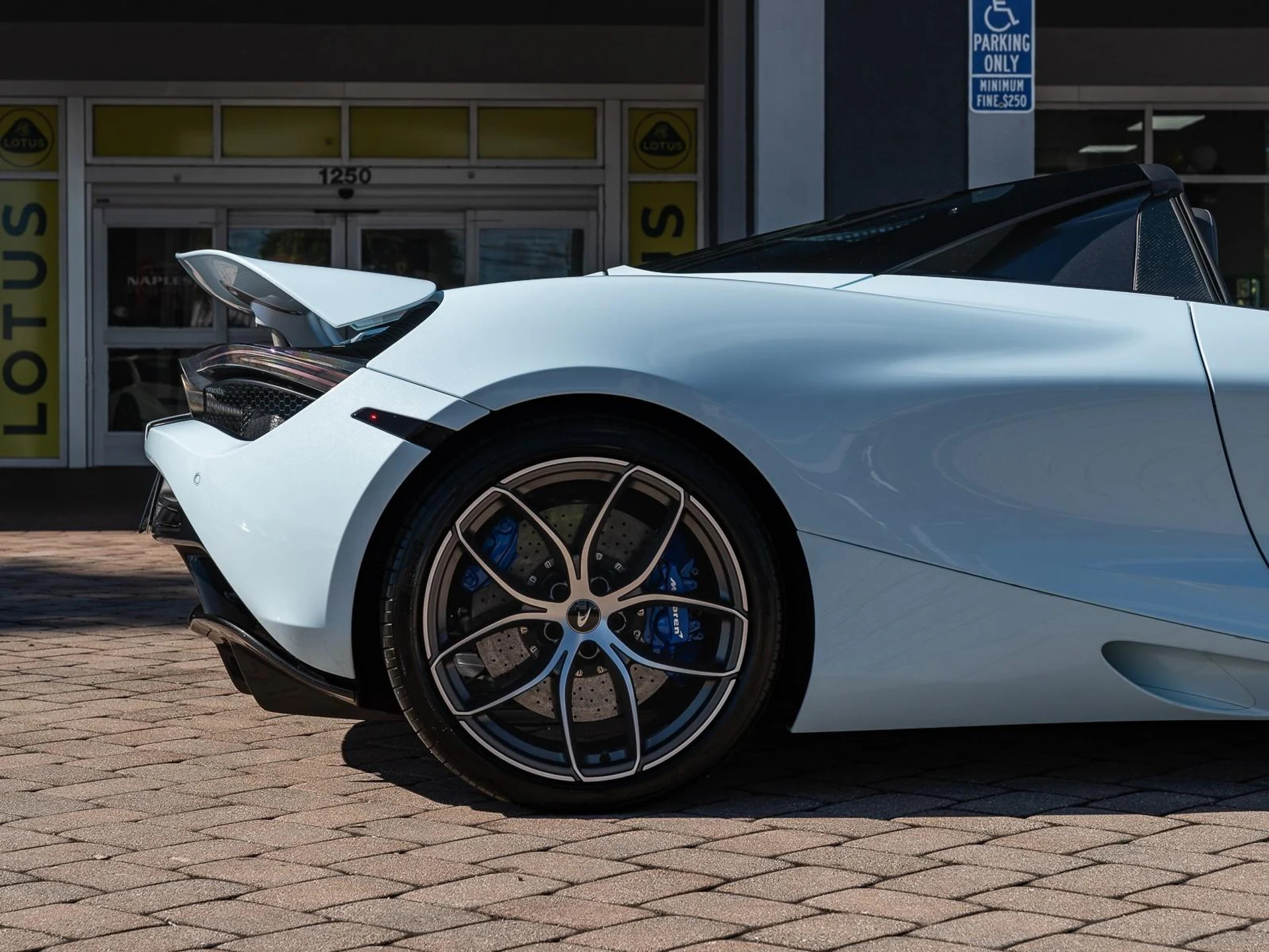 mph037_2561601200_Used_2020_Mc_Laren_720_S_1767388171_1ba86ed65e