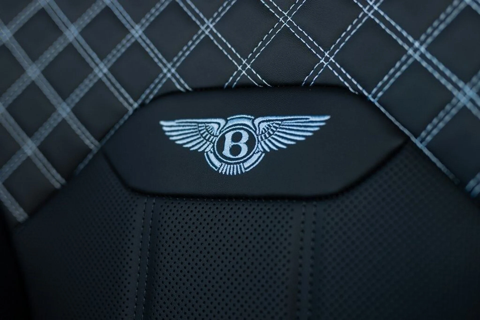 mph037_2564649716_4c44090d47990a15f0454ff909a2efc8x_b982e41986