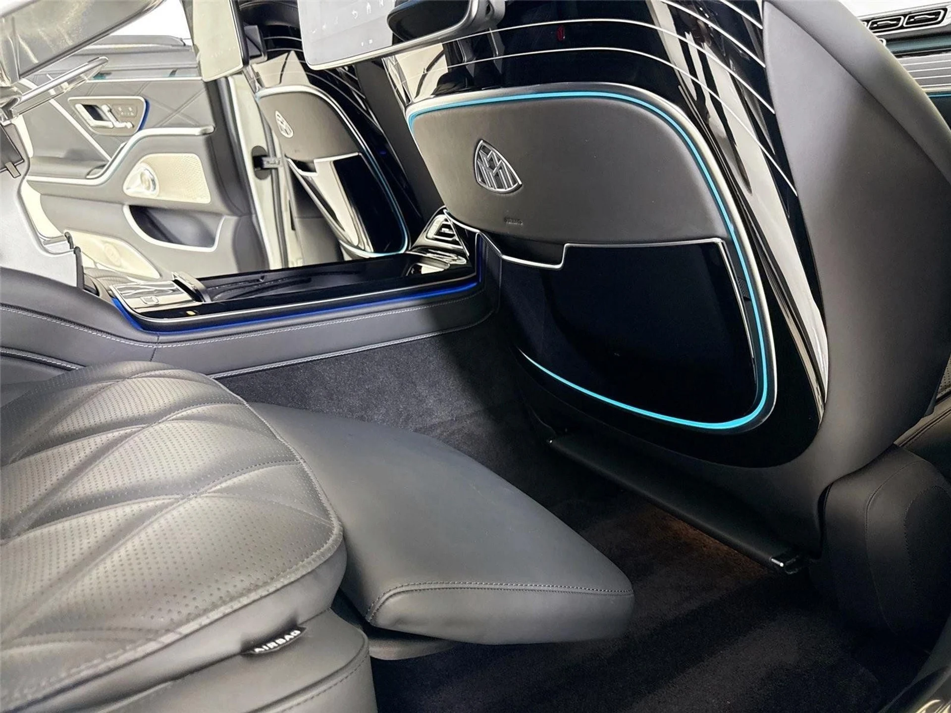 mph037_2574920631_16ccc141710b1721d2a1fb47f4b9c418_6787598b12