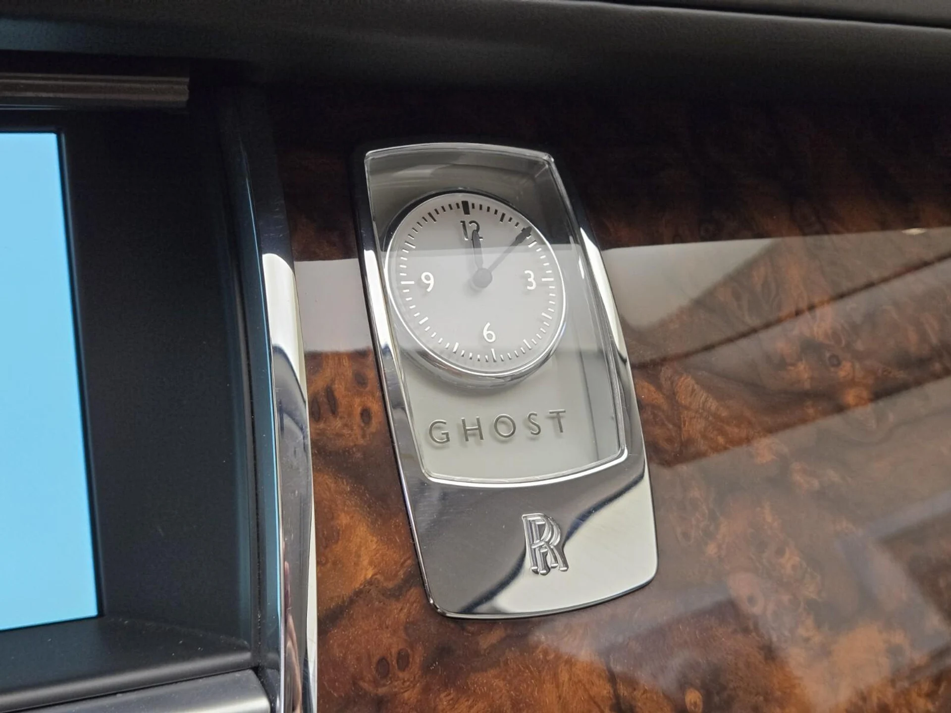 mph037_2580490846_Used_2017_Rolls_Royce_Ghost_1773381602_04b9fe494c